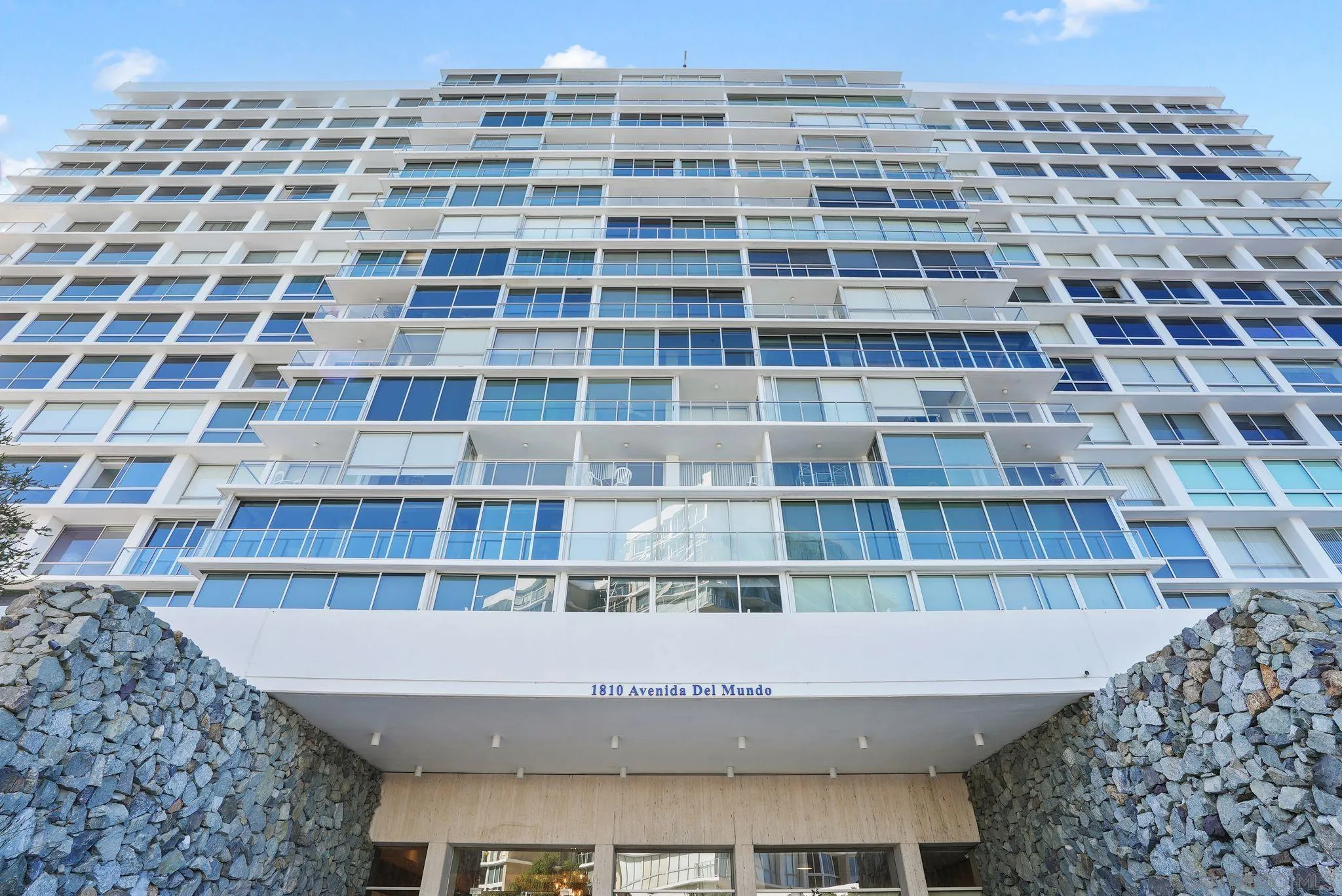 Photo #2: 260003123 Listing: Photo #2