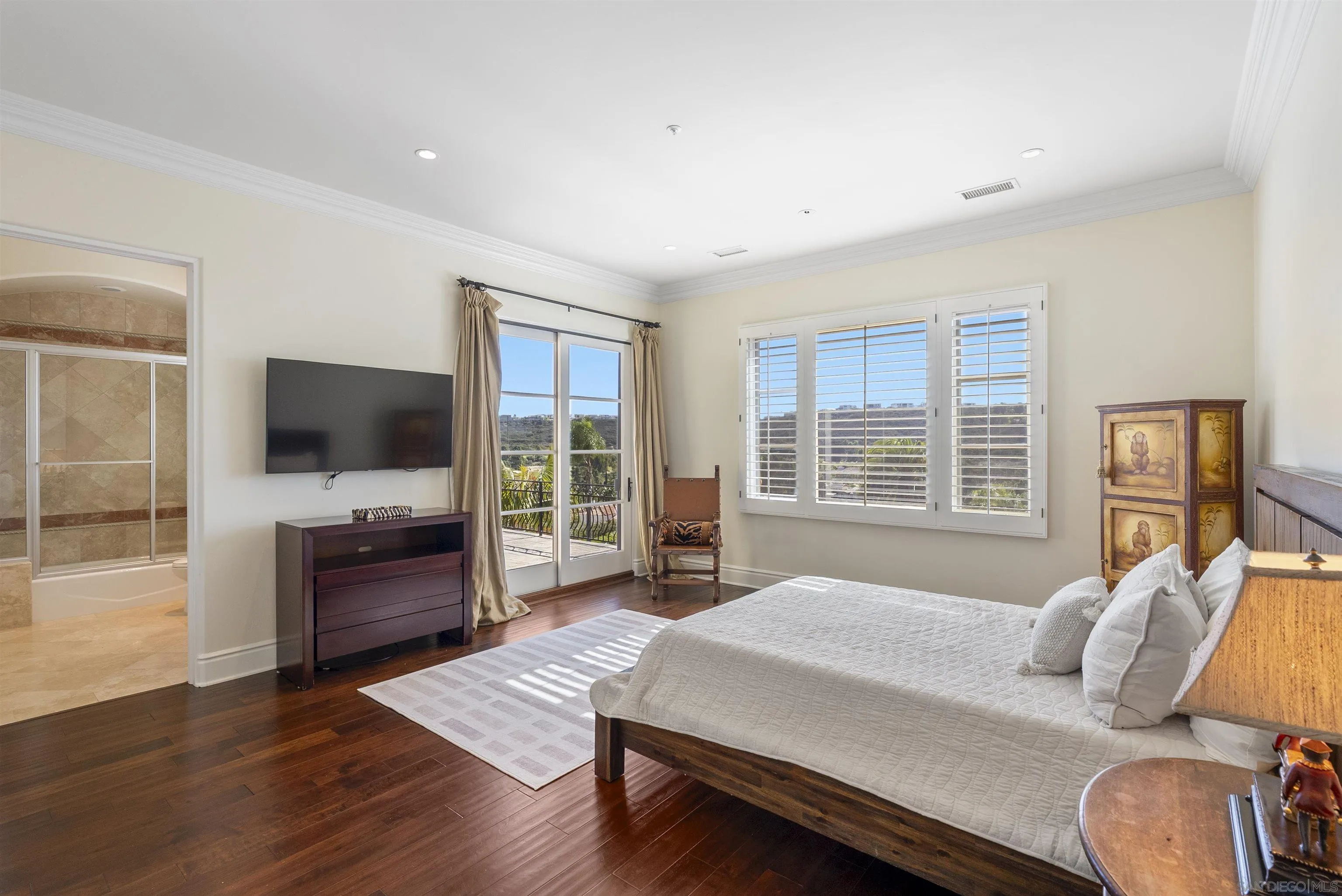 https://cdn.realtyfeed.com/cdn/127/260003131/e403492ab438d90de2bb045203526288.webp