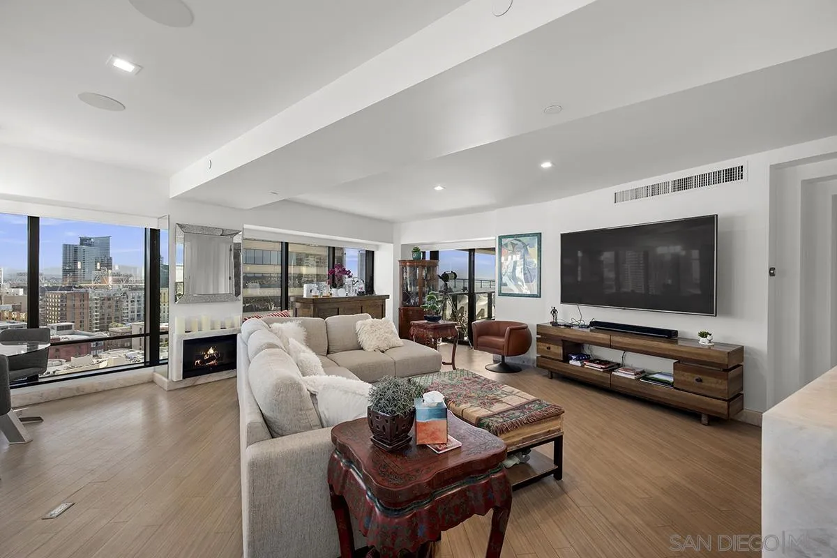 https://cdn.realtyfeed.com/cdn/127/260003138/cde58f3782351620b2504a101cbde775.webp