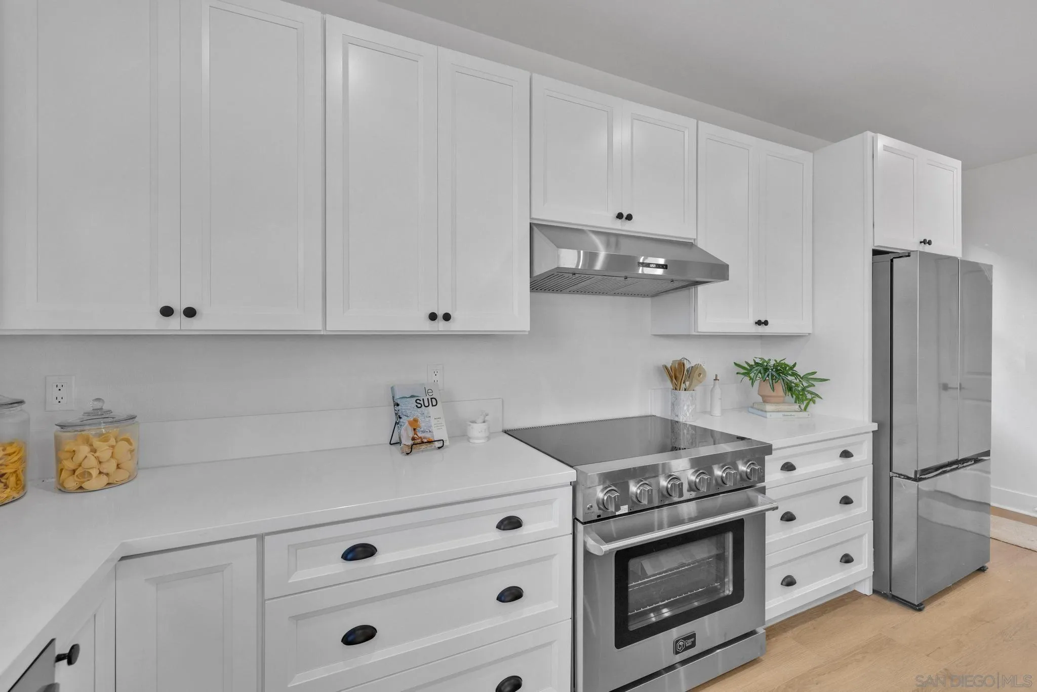 https://cdn.realtyfeed.com/cdn/127/260003146/00e1185237c6cdc4984f1c990d4d1541.webp