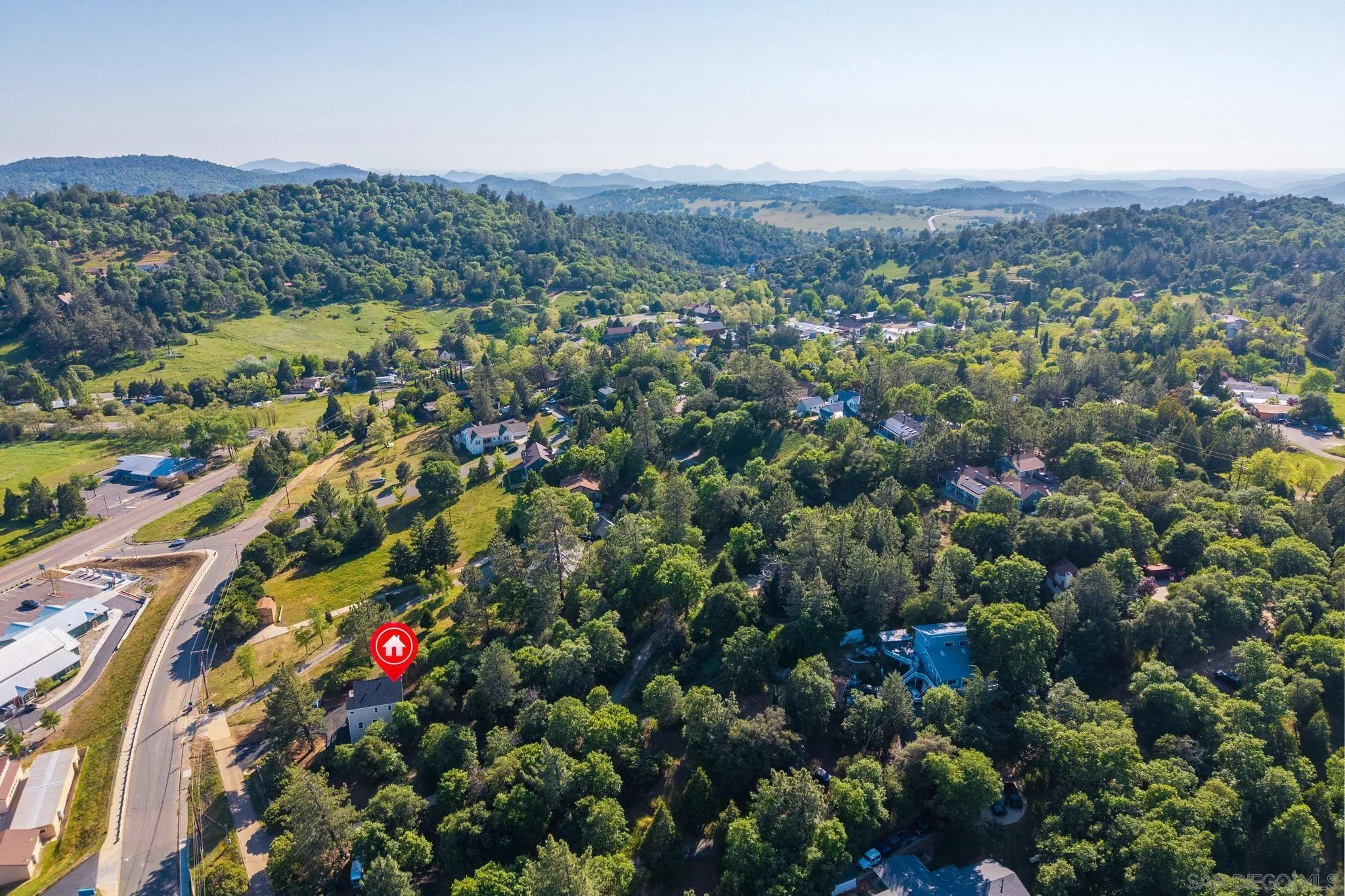 https://cdn.realtyfeed.com/cdn/127/260003146/5c0728edb0a9c299198479ad95c14302.webp