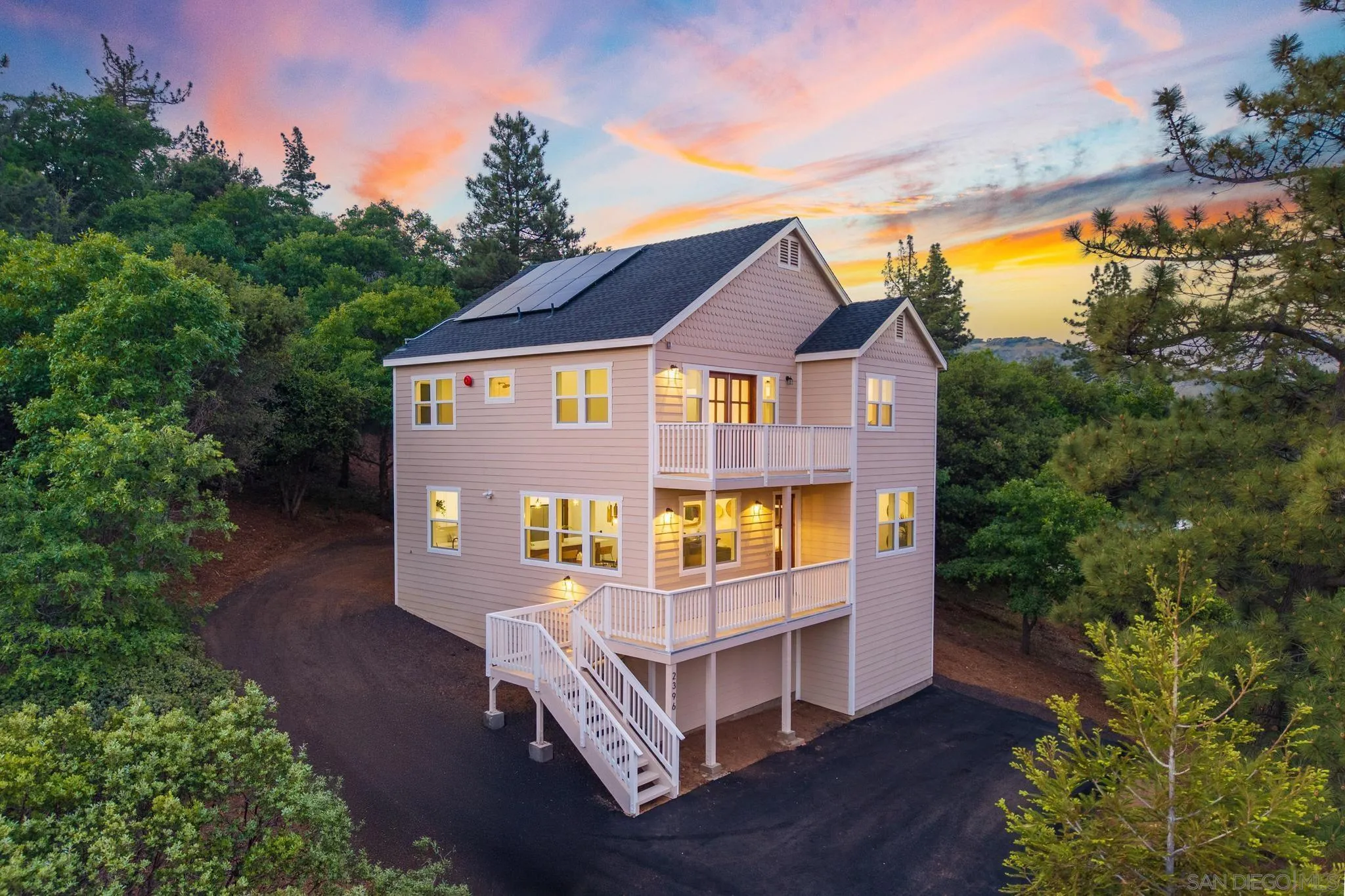 https://cdn.realtyfeed.com/cdn/127/260003146/70756b663aa25bf5fa1712d847c36332.webp
