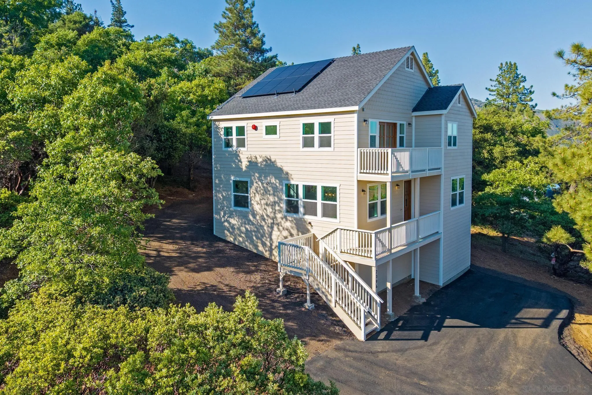 https://cdn.realtyfeed.com/cdn/127/260003146/8c1738ff32372697d5861d71b5caafa8.webp