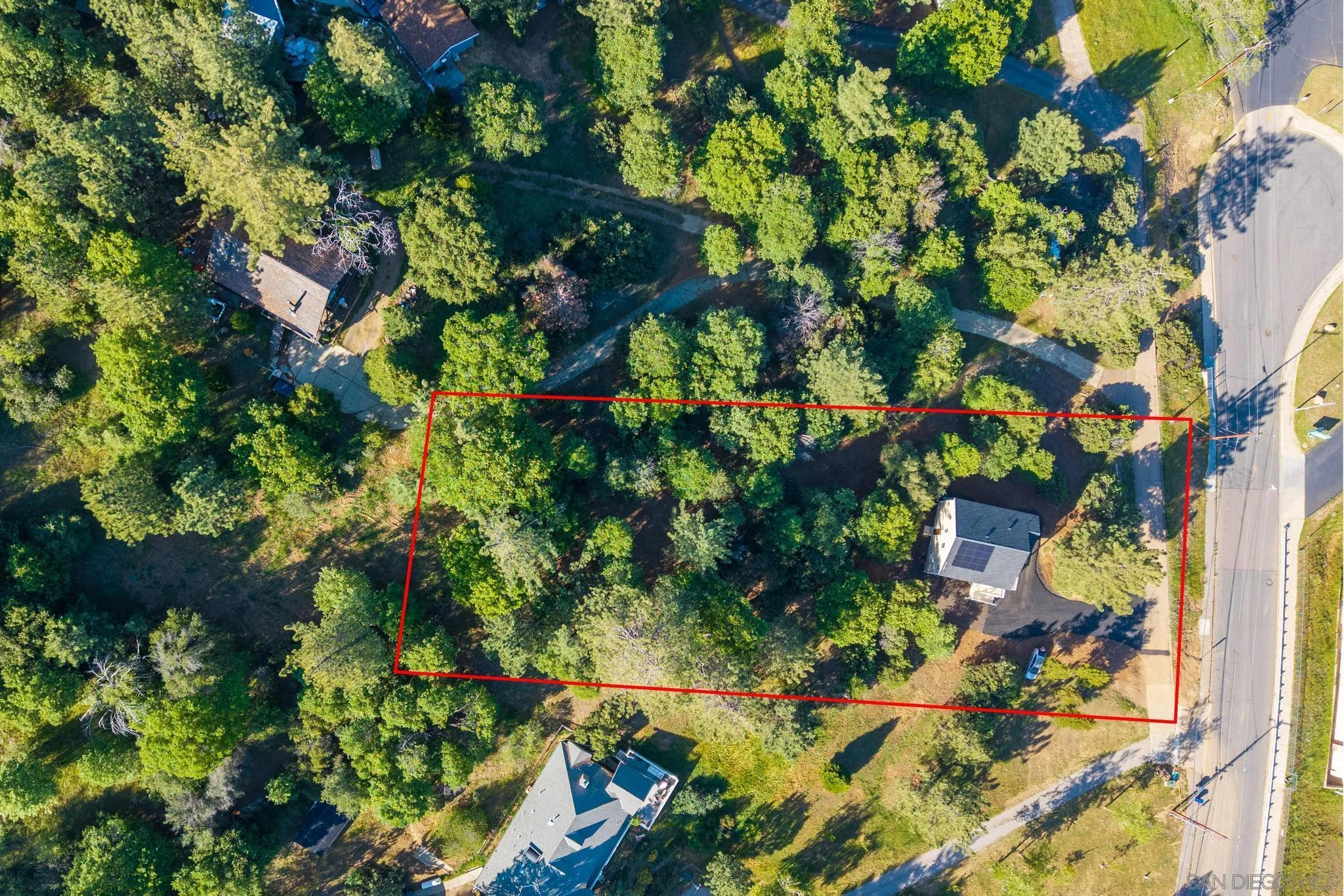 https://cdn.realtyfeed.com/cdn/127/260003146/fa2e0b09290869b2f8b4785e5953140a.webp