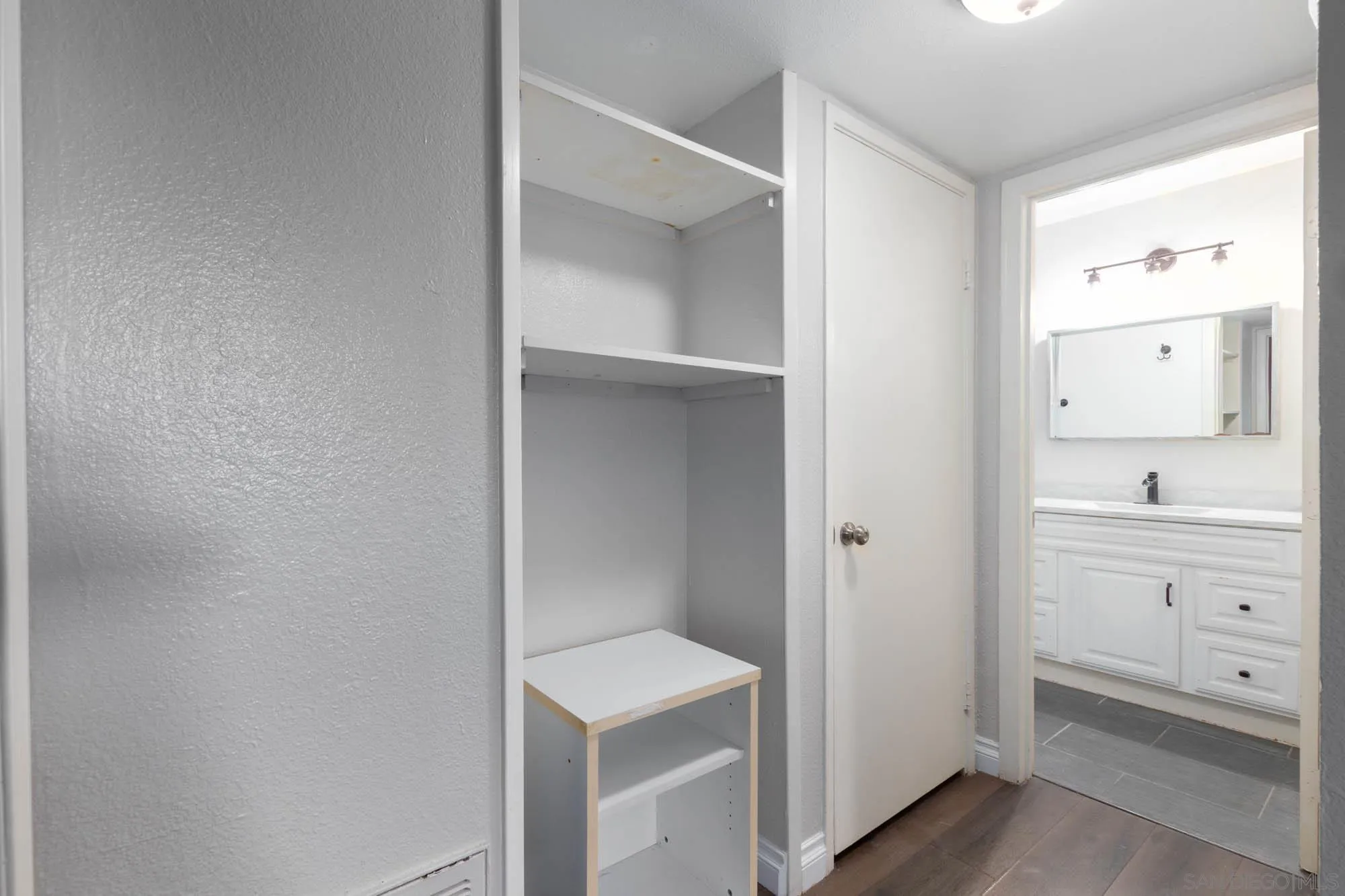https://cdn.realtyfeed.com/cdn/127/260003154/b3a48465ccb6c28613887a3b16ce185e.webp