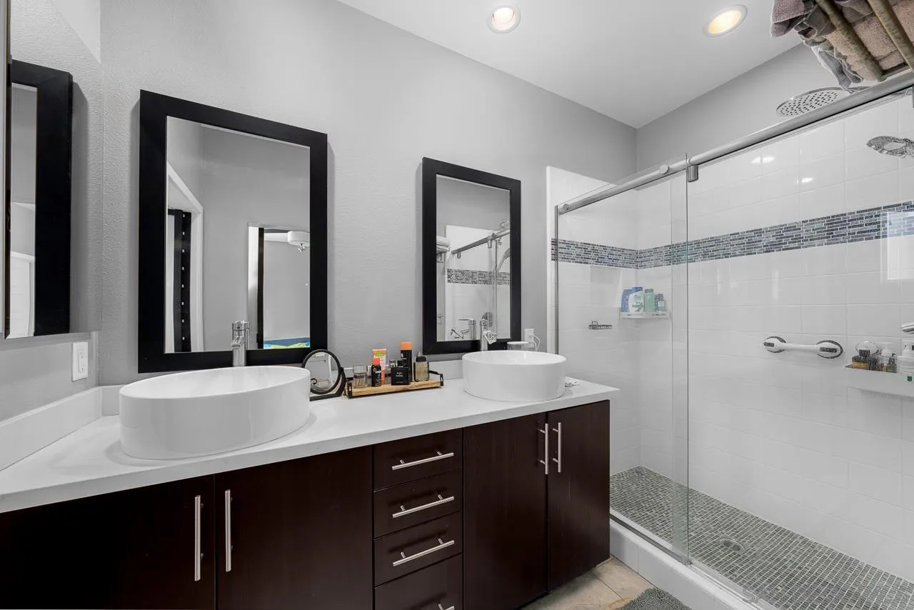 Photo #29: 260003159 Listing: Photo #29