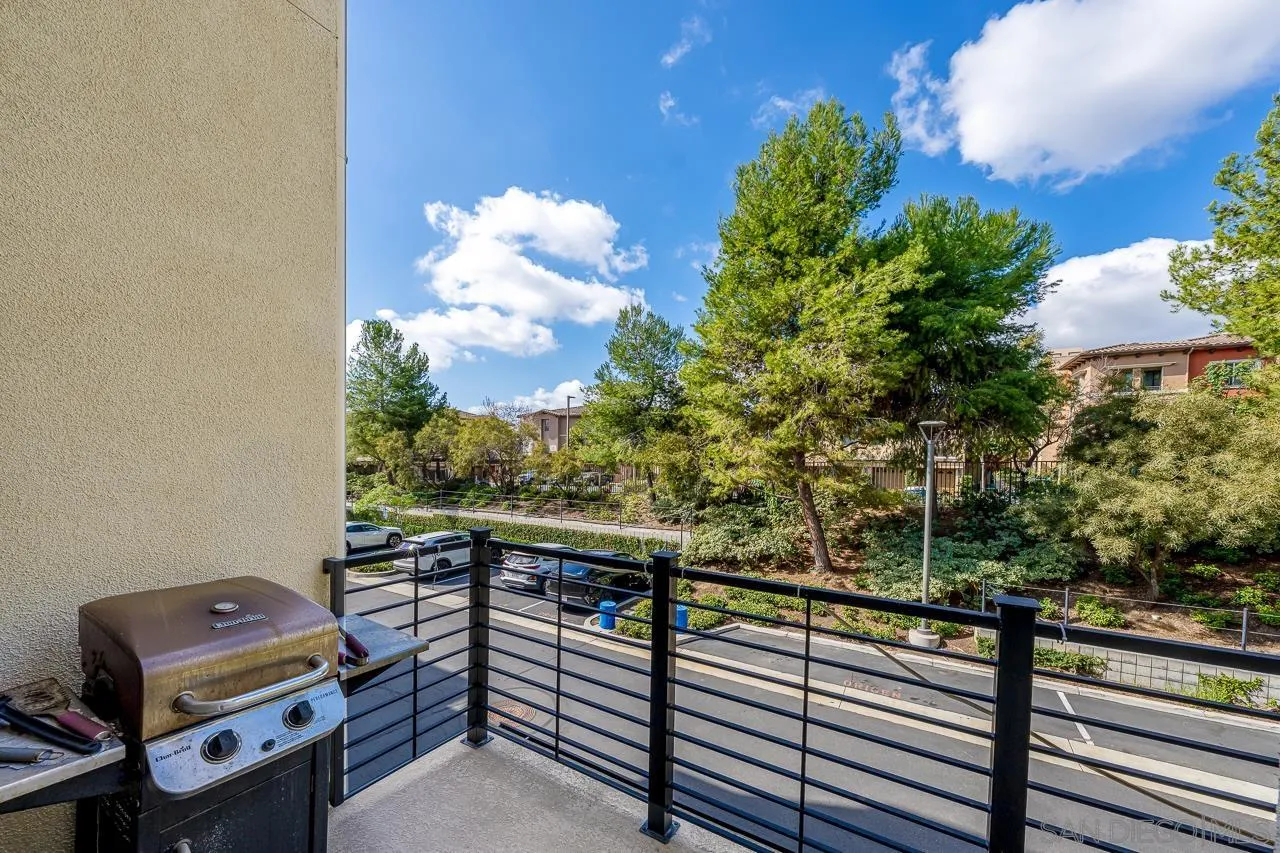 https://cdn.realtyfeed.com/cdn/127/260003159/1f5bcaa311c83bcec0d6d78e169e2025.webp
