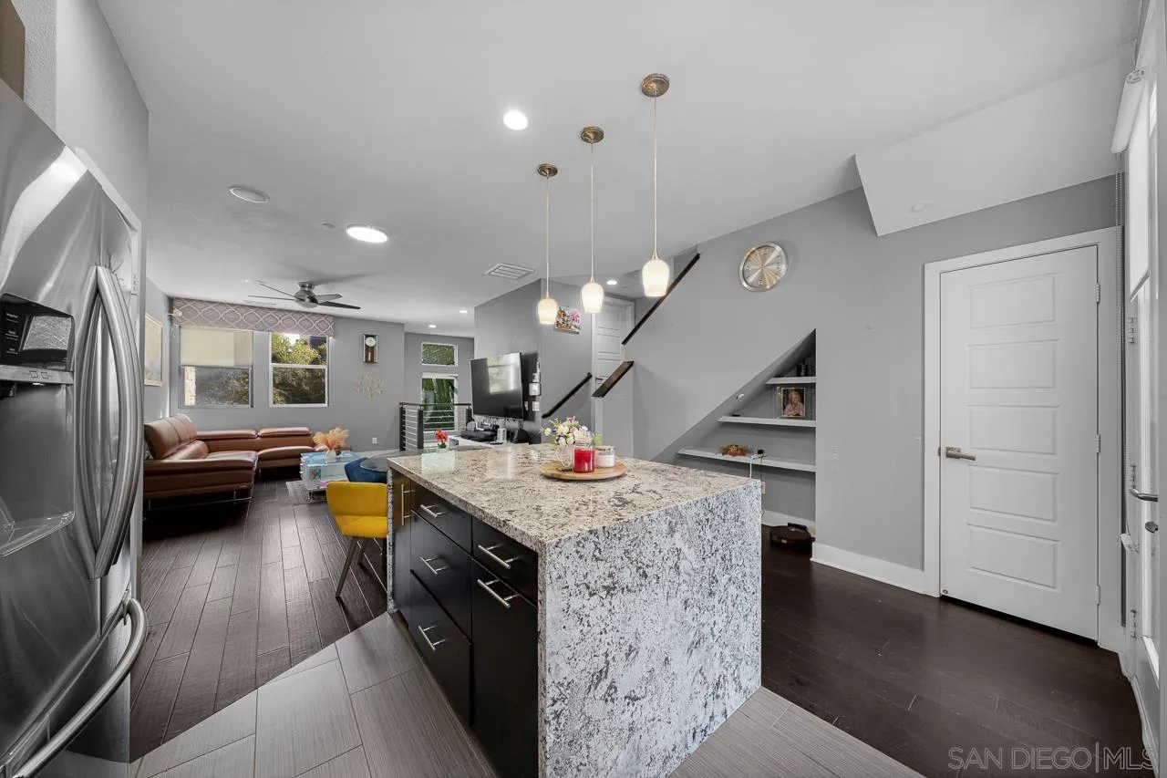 https://cdn.realtyfeed.com/cdn/127/260003159/2713867f3ddb4c6545d825a25bb69709.webp