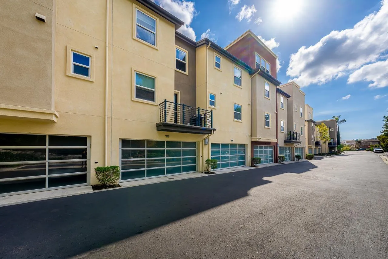 https://cdn.realtyfeed.com/cdn/127/260003159/835188bb0d53f07482d2f5df7a9a13b1.webp