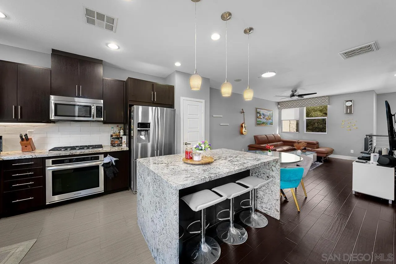 Photo #11: 260003159 Listing: Photo #11