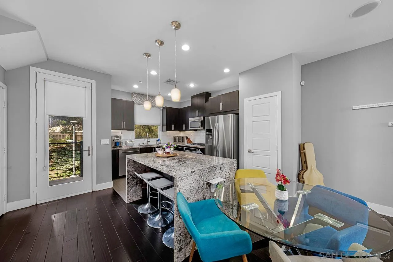https://cdn.realtyfeed.com/cdn/127/260003159/ce32d1e40d452c337838872b5709ba6d.webp