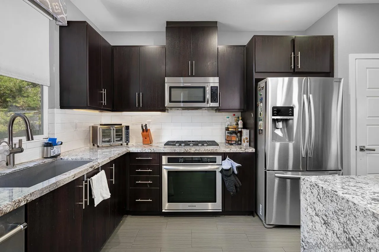 https://cdn.realtyfeed.com/cdn/127/260003159/dc10a6af278e627b173c605ca53ed9c7.webp