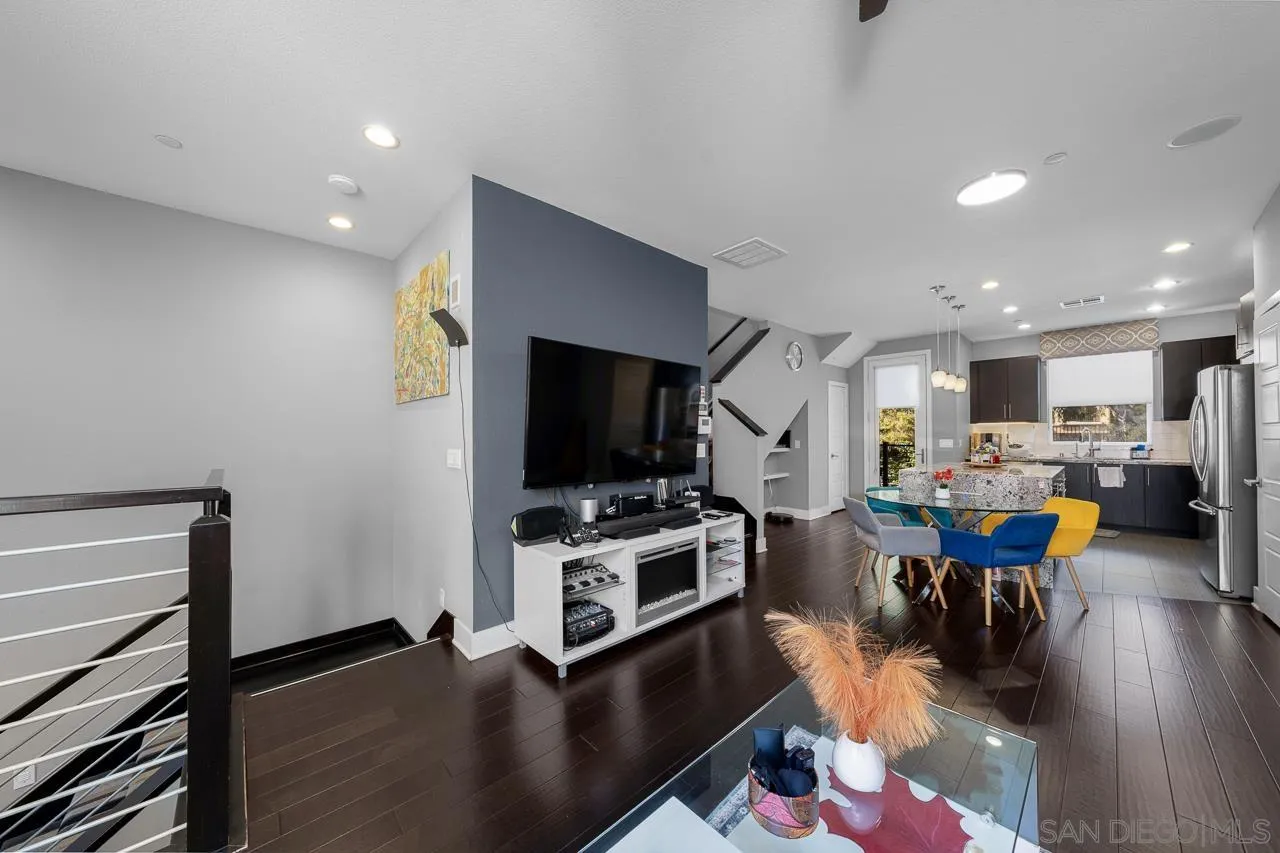 Photo #3: 260003159 Listing: Photo #3