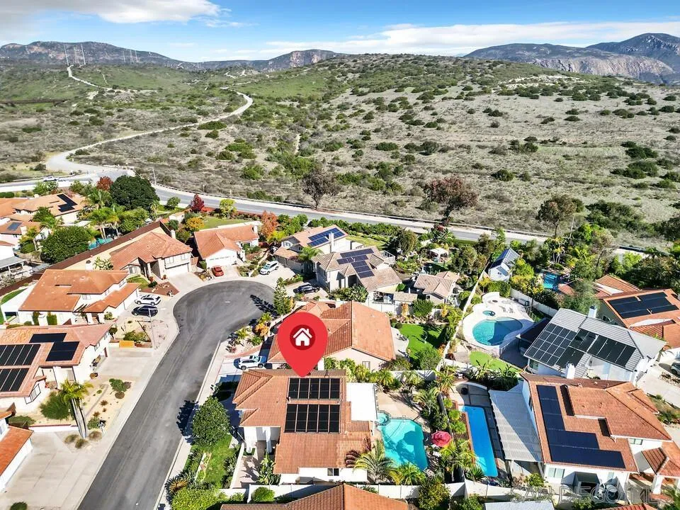https://cdn.realtyfeed.com/cdn/127/260003165/70e5701ca47996a7d61c0af1c06738fd.webp