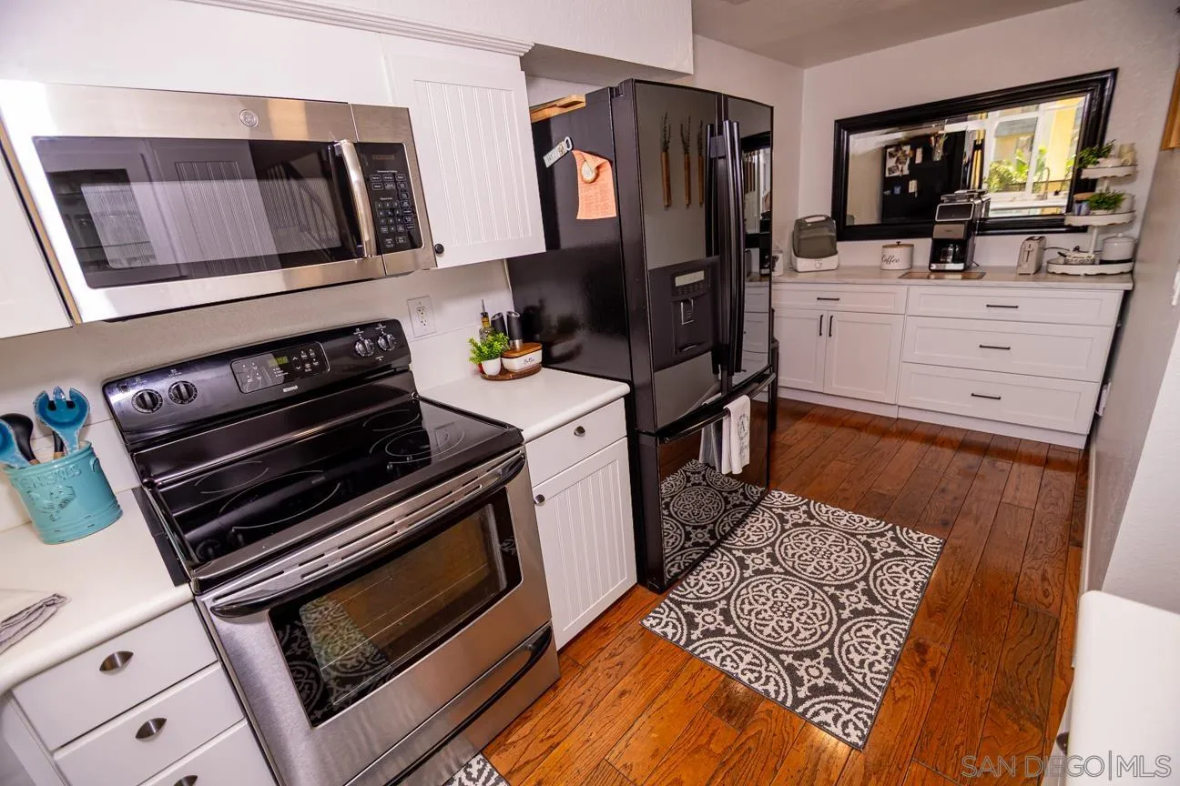 Photo #12: 260003172 Listing: Photo #12