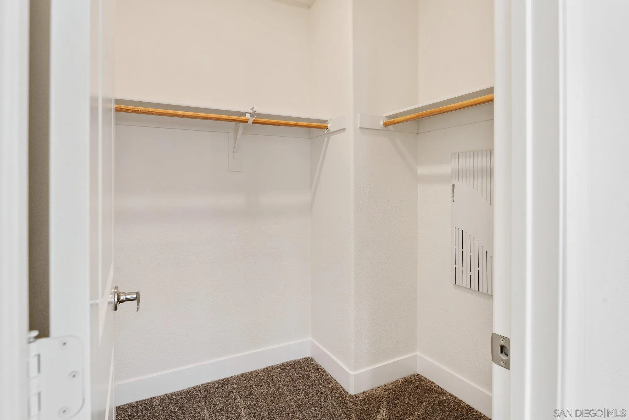 Photo #30: 260003183 Listing: Photo #30