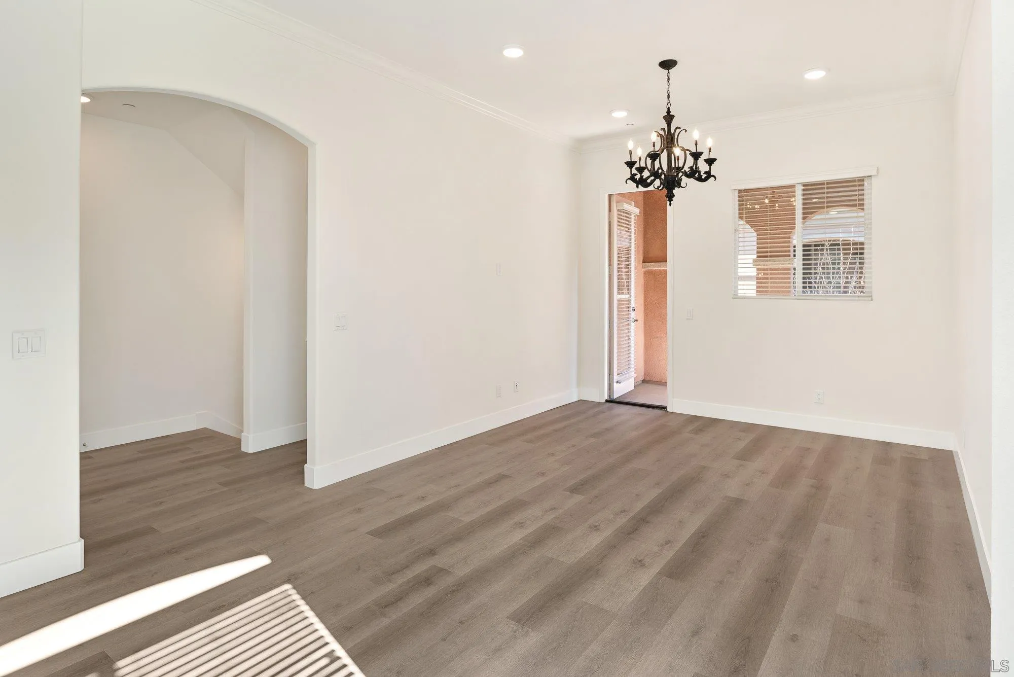 Photo #7: 260003183 Listing: Photo #7