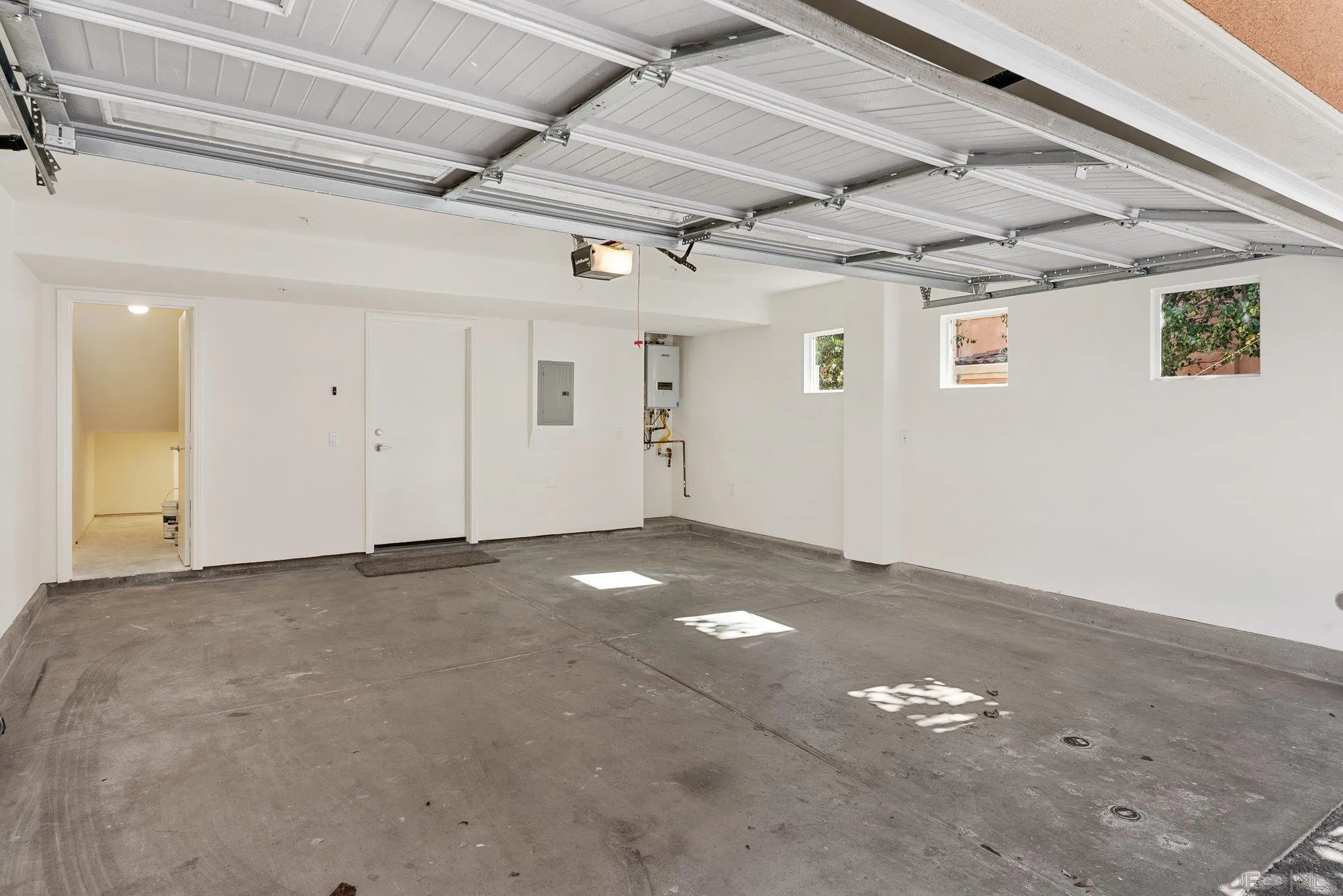 Photo #36: 260003183 Listing: Photo #36