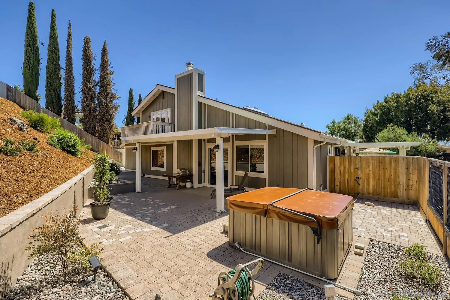 https://cdn.realtyfeed.com/cdn/127/260003186/12fd17565e64f47cec5a6ad5e56ba0c9.webp