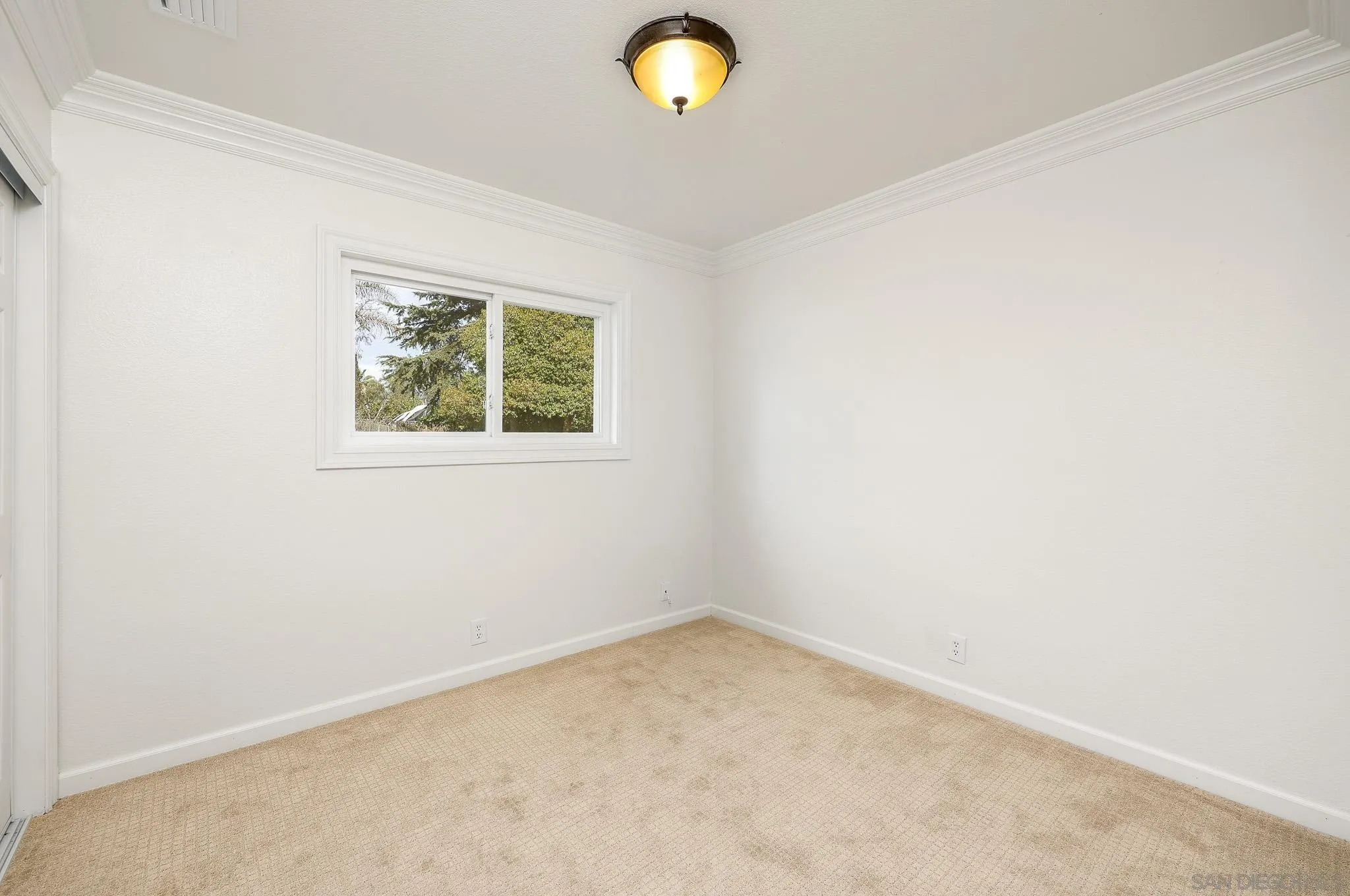 https://cdn.realtyfeed.com/cdn/127/260003188/dbf171737660c083c2f70fab4867340a.webp