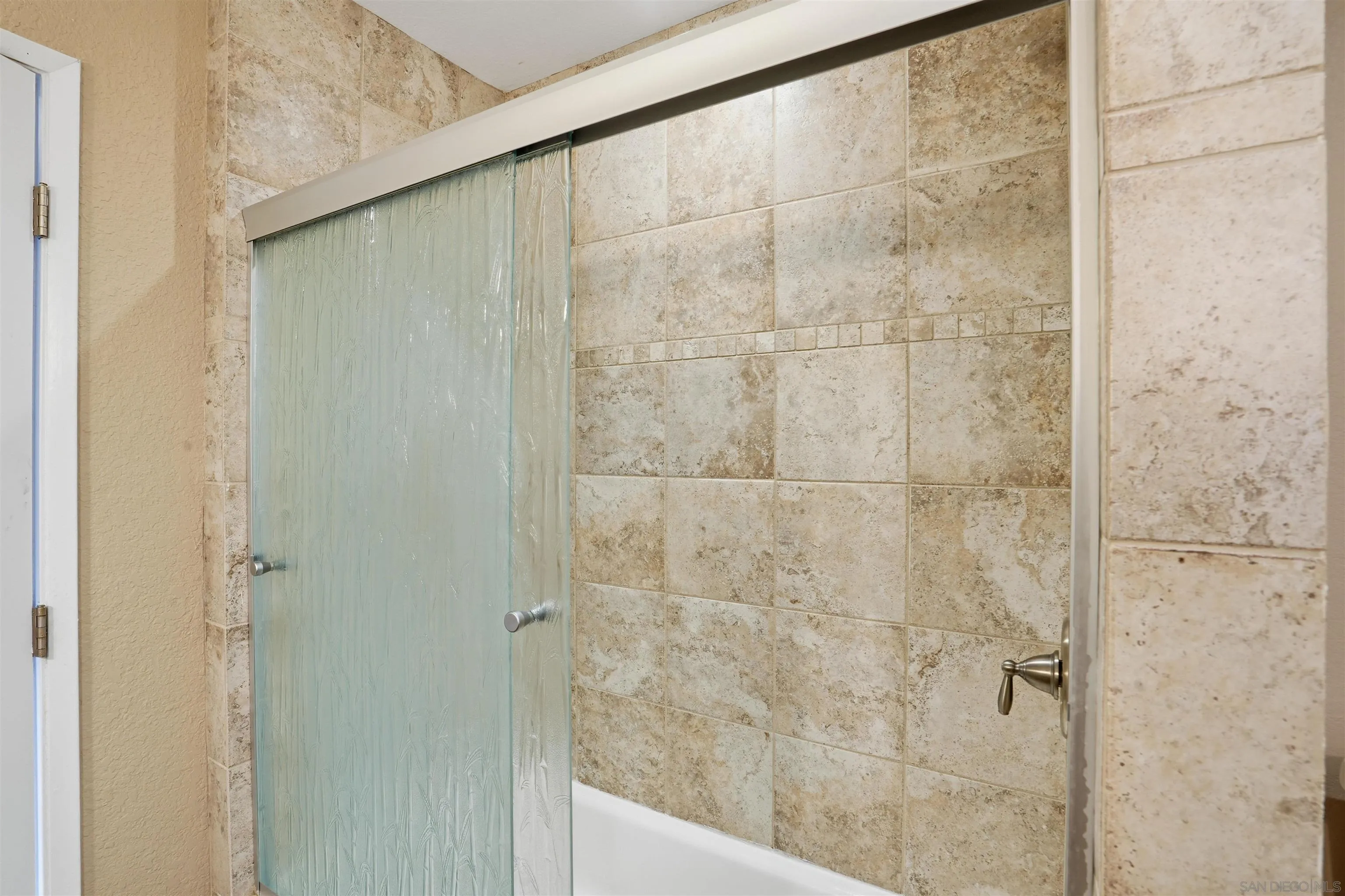 https://cdn.realtyfeed.com/cdn/127/260003191/9252b93c9107e62740c80fe87017cecf.webp
