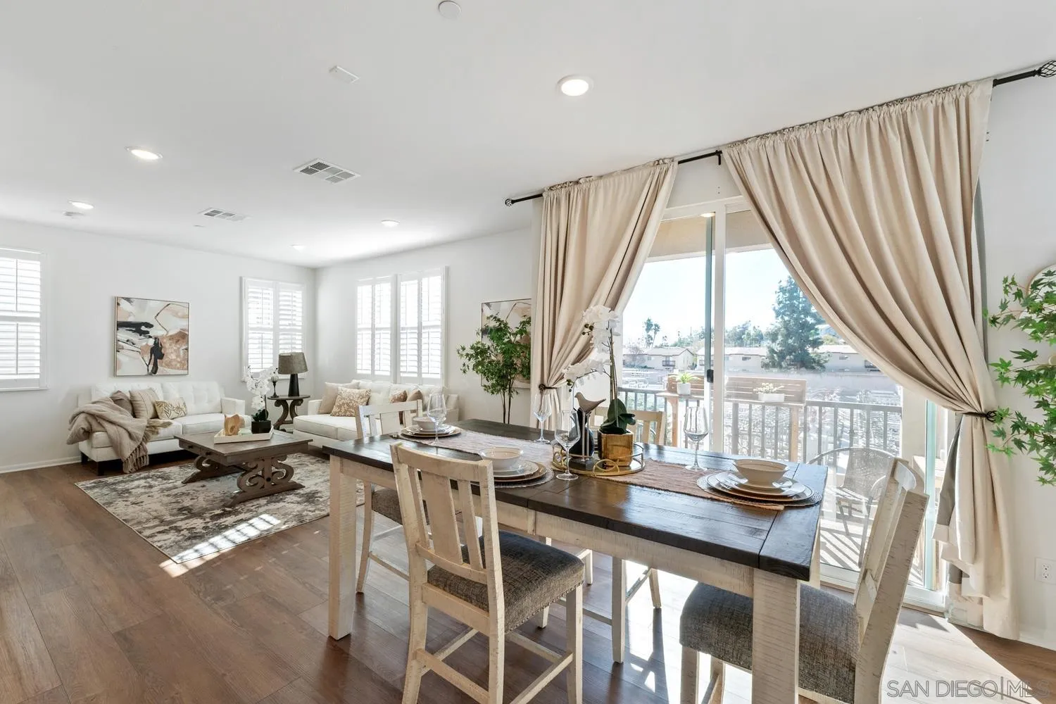 Photo #2: 260003194 Listing: Photo #2