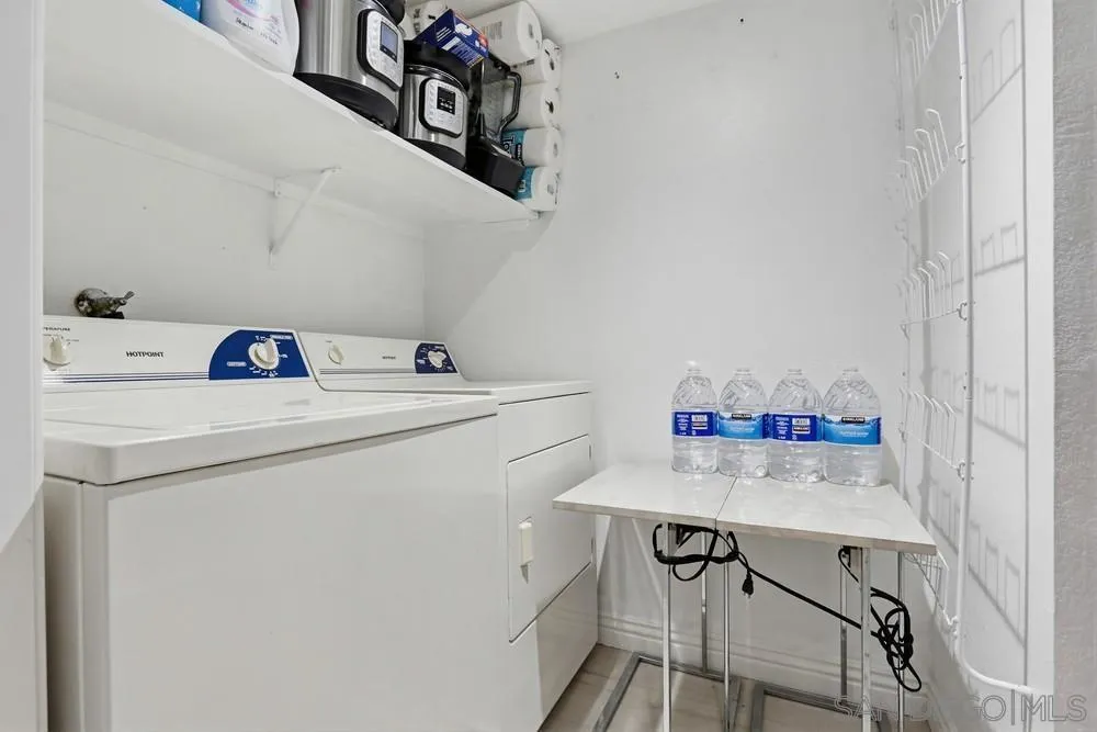 https://cdn.realtyfeed.com/cdn/127/260003200/10e6c782096241b29b80d7e631f80f67.webp