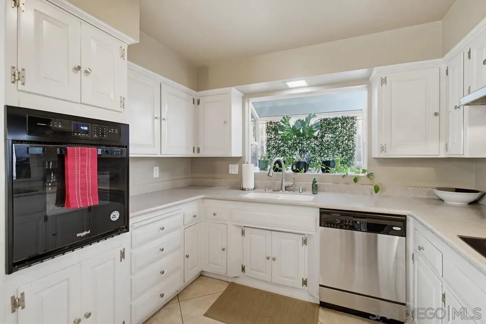 https://cdn.realtyfeed.com/cdn/127/260003205/9dd8a00cd038bf721bd64815001942b4.webp