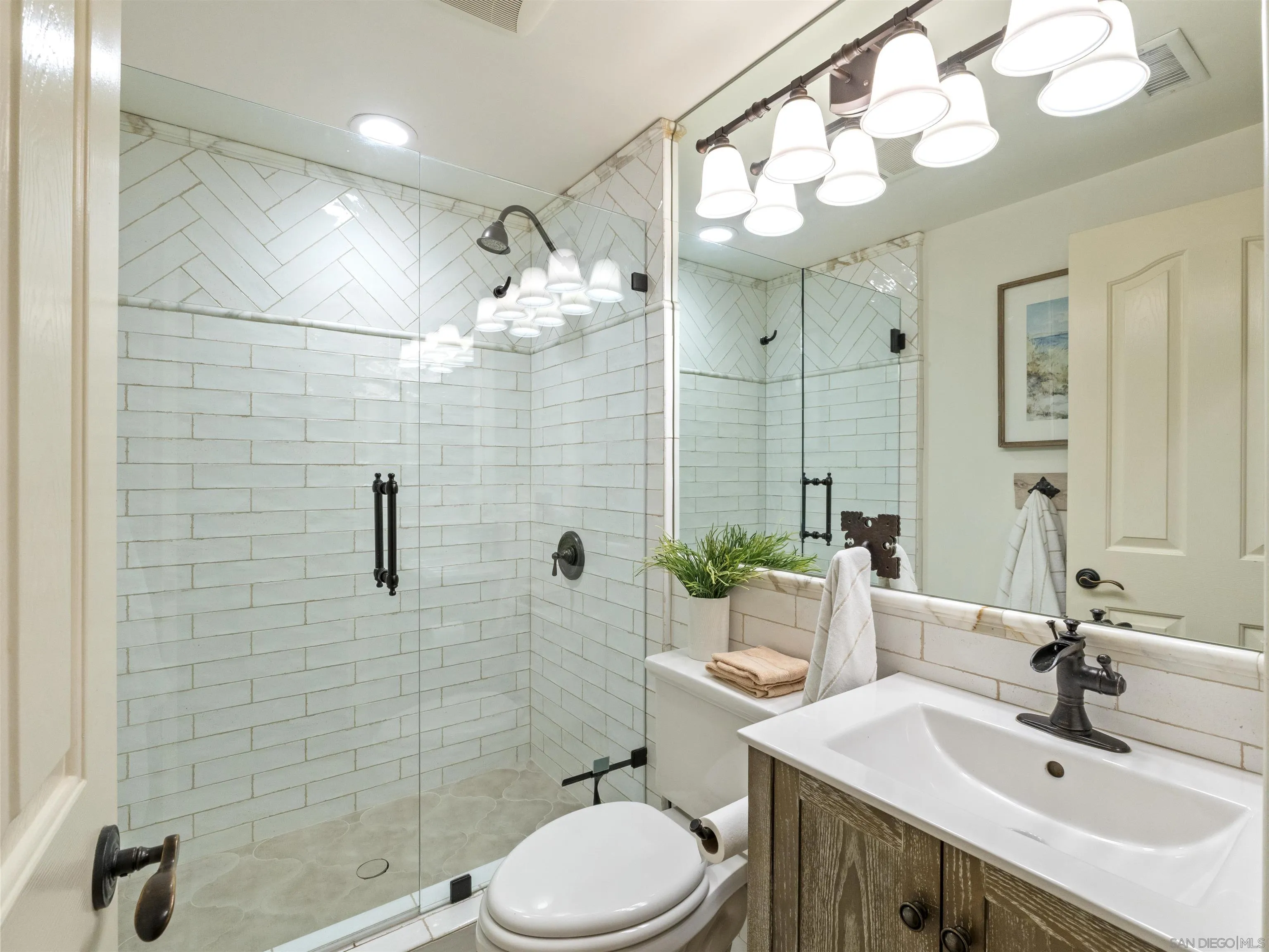 https://cdn.realtyfeed.com/cdn/127/260003208/031657ce6c5b916a4a60f8e1e2805f16.webp