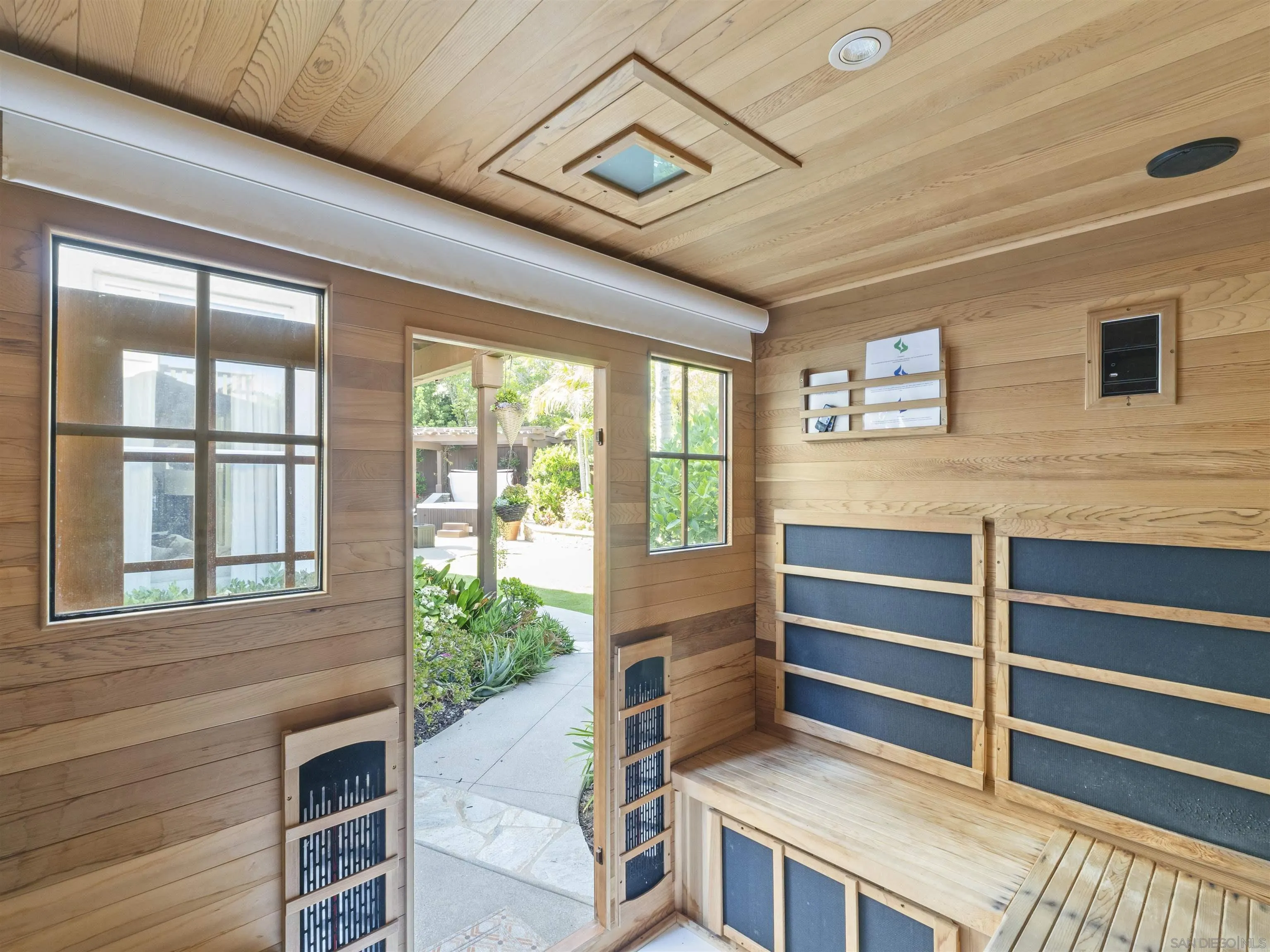 https://cdn.realtyfeed.com/cdn/127/260003208/1ef003679fef33540e5284e850f7b217.webp