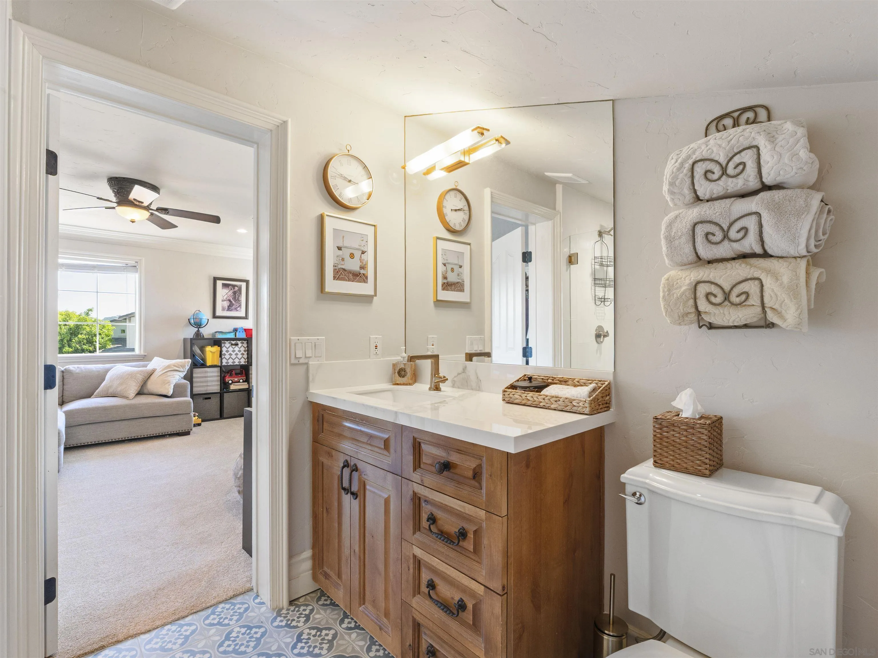 https://cdn.realtyfeed.com/cdn/127/260003208/2a921a499b5457dc3b32333fda59a47a.webp
