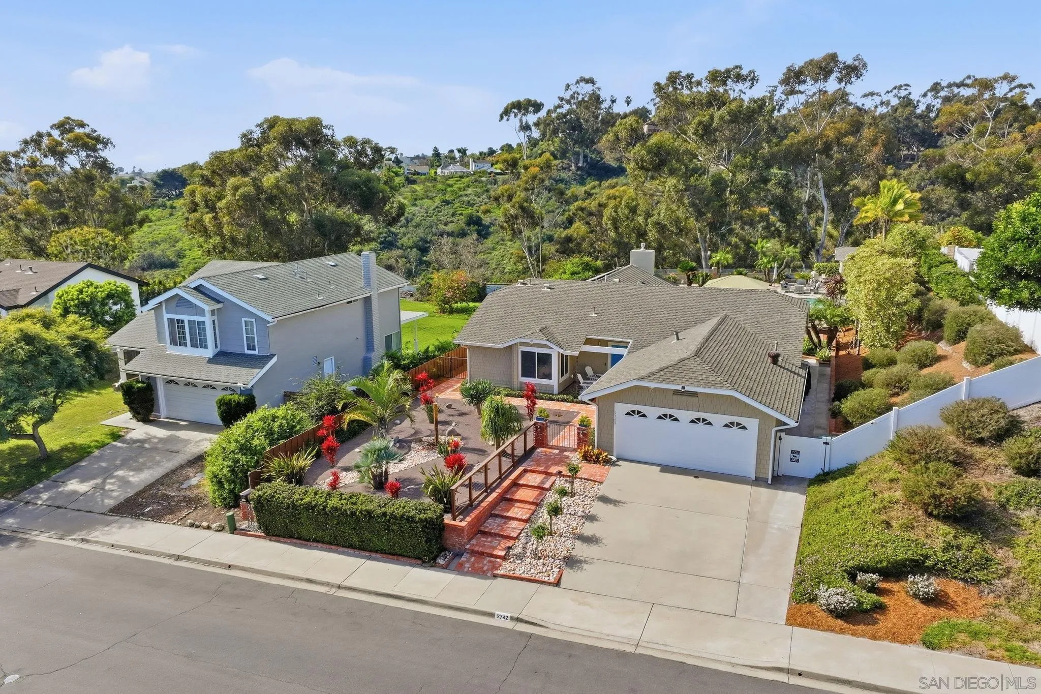 https://cdn.realtyfeed.com/cdn/127/260003210/9c2ac0eb9f9148921786f4237c1e3539.webp