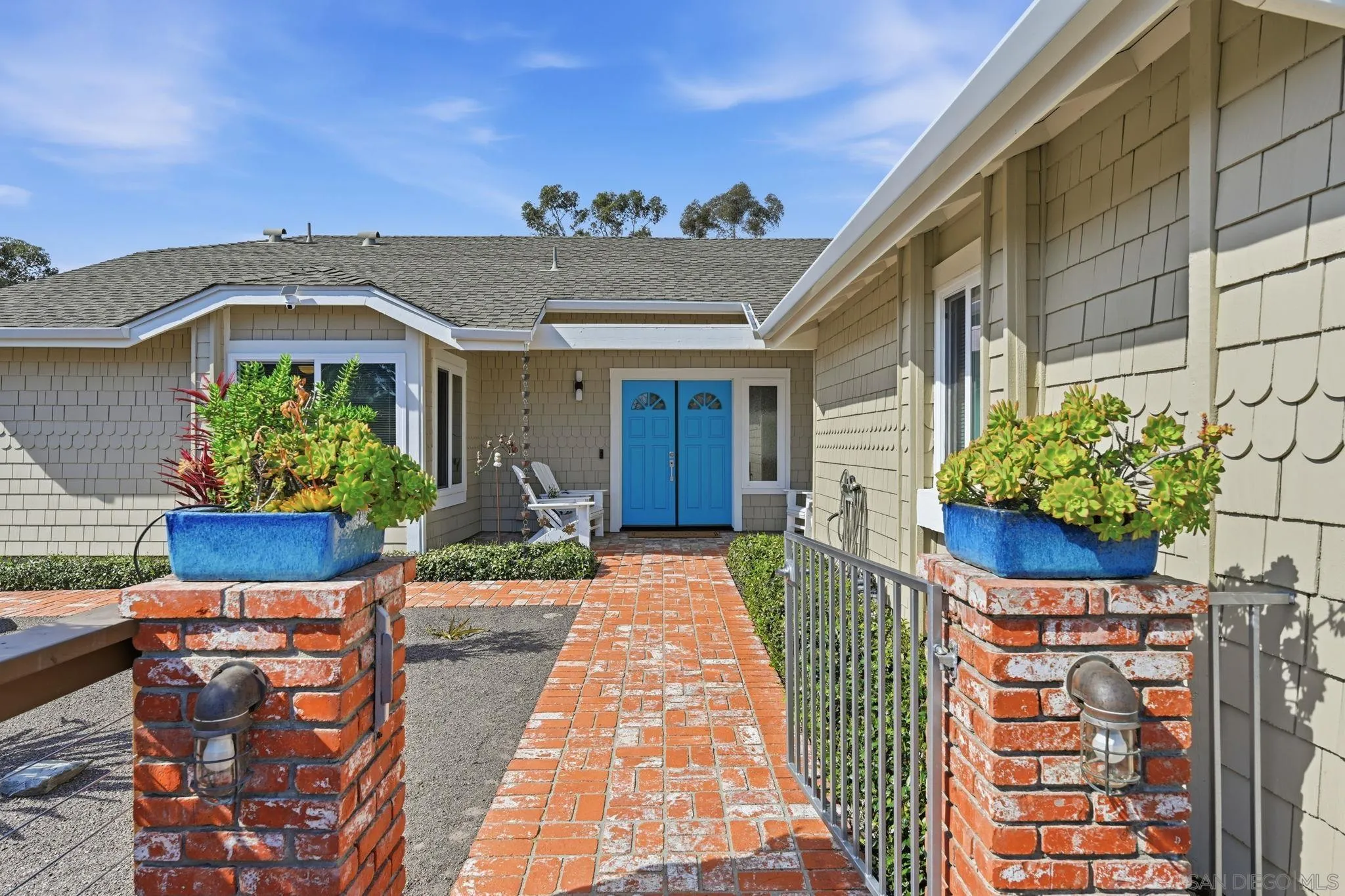 https://cdn.realtyfeed.com/cdn/127/260003210/b31c3f0a369b34fb753f979be1f13184.webp