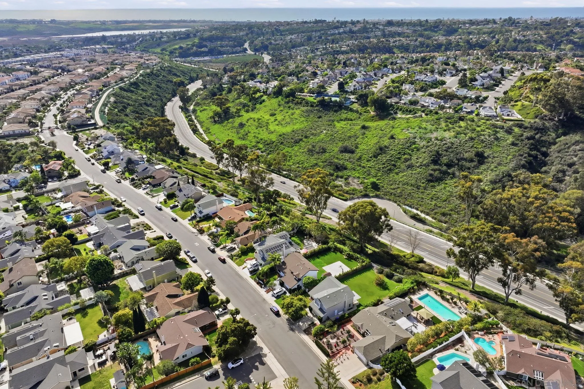 https://cdn.realtyfeed.com/cdn/127/260003210/d91590d047b500909106f1d8bdf5a923.webp