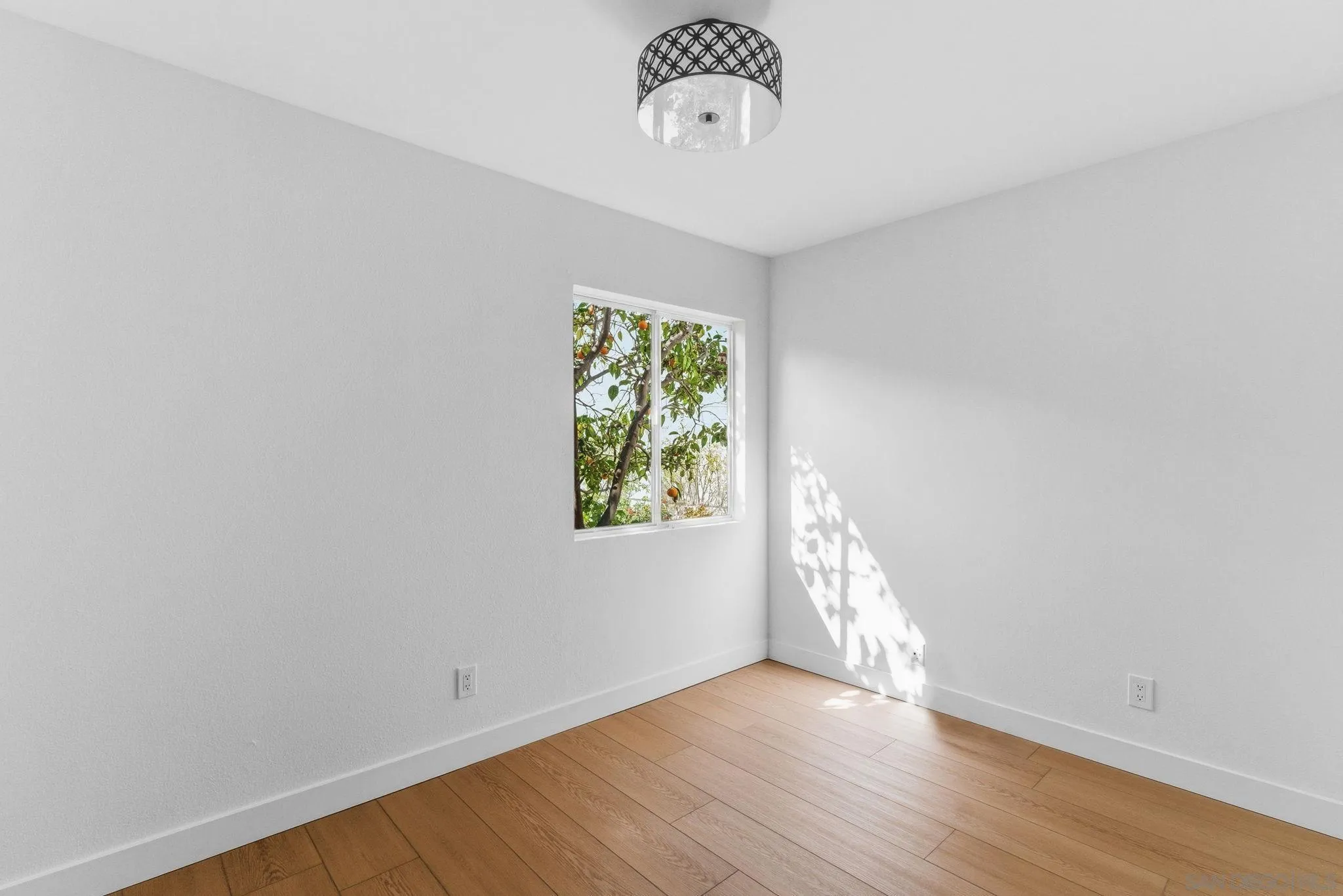 https://cdn.realtyfeed.com/cdn/127/260003214/03b31bf836891b68c7a33ff1332dd47c.webp