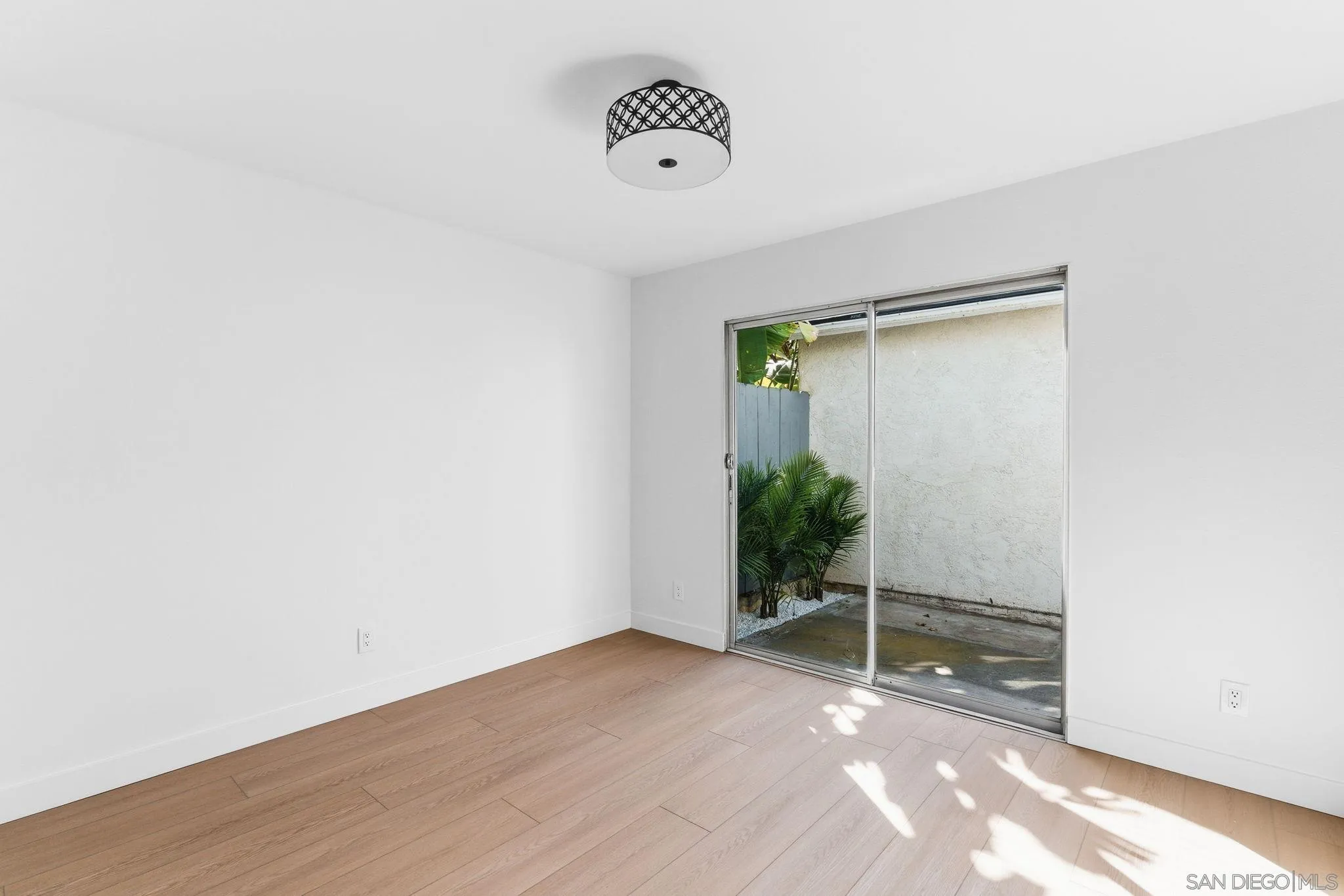 https://cdn.realtyfeed.com/cdn/127/260003214/3f11fca3817392fa06cd77d0663c5d77.webp