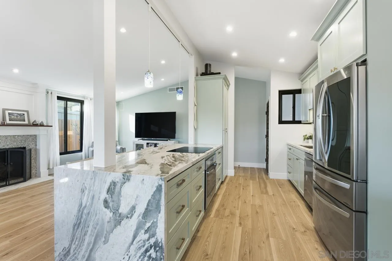 https://cdn.realtyfeed.com/cdn/127/260003217/5e71317b2000b6e253036d43c64305e9.webp