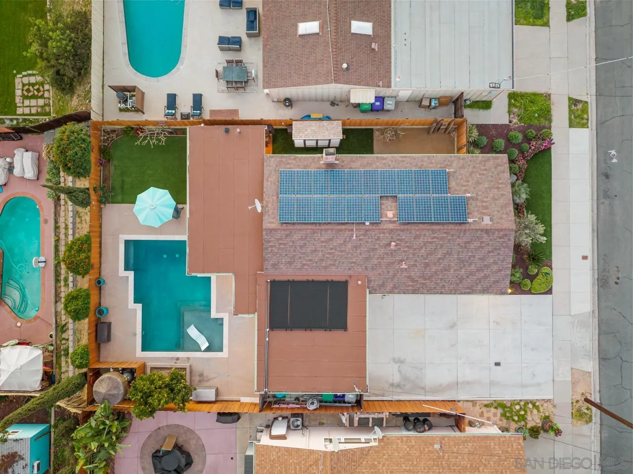 https://cdn.realtyfeed.com/cdn/127/260003217/8b441b1eedbd277049e17a0ce2727e08.webp