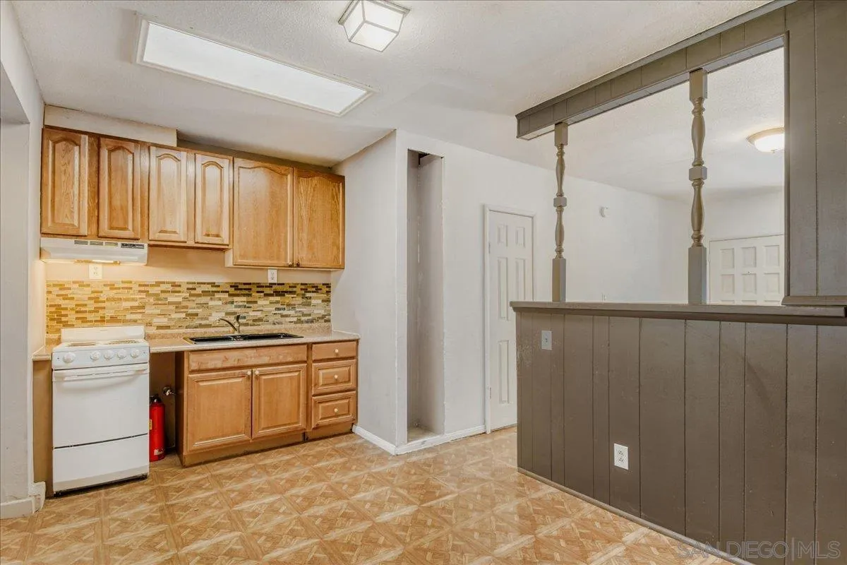 https://cdn.realtyfeed.com/cdn/127/260003219/0a63076247c140b56b58c13ac446ed68.webp