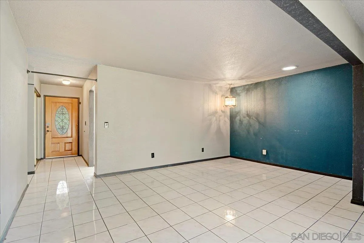 https://cdn.realtyfeed.com/cdn/127/260003219/238d4a59aa473710e25c714629cbfc80.webp