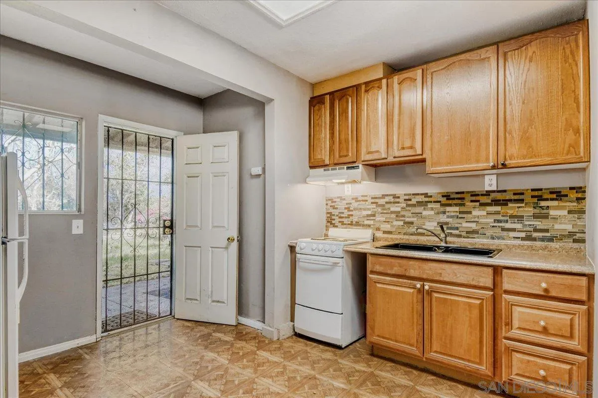 https://cdn.realtyfeed.com/cdn/127/260003219/3c0152ab461735ceb98195c32b27dbd5.webp