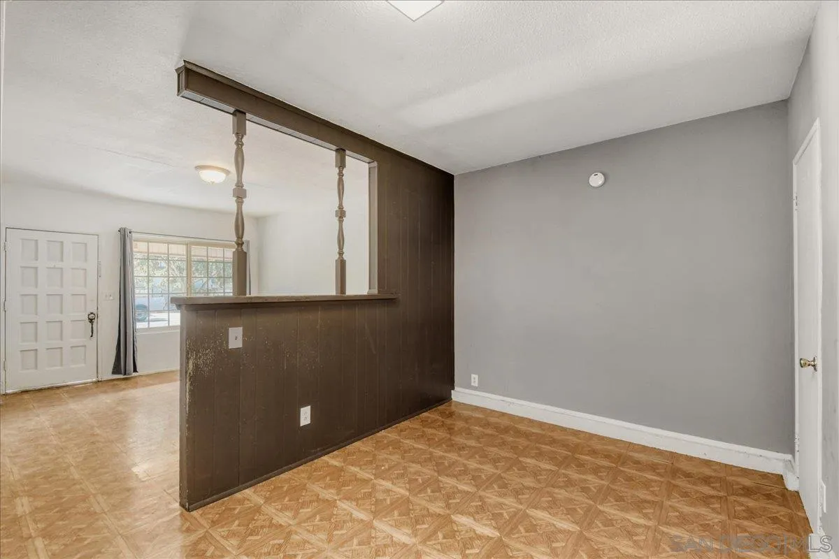 https://cdn.realtyfeed.com/cdn/127/260003219/89bca27306811b4a1861a04c9f48e784.webp