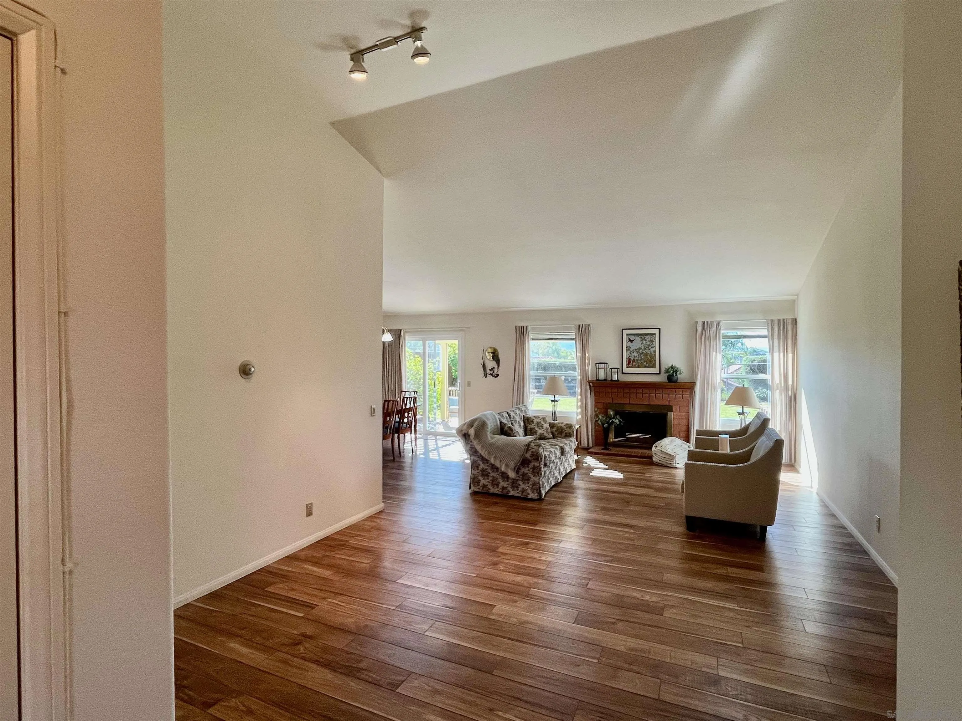 10811 Susie Place, Santee, CA 92071