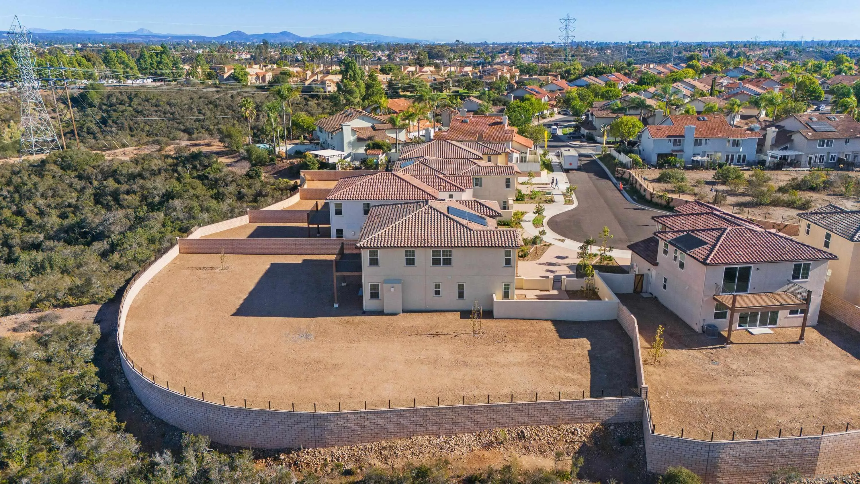 https://cdn.realtyfeed.com/cdn/127/260003222/9faf9cb807c9d70bd20477957741fc55.webp