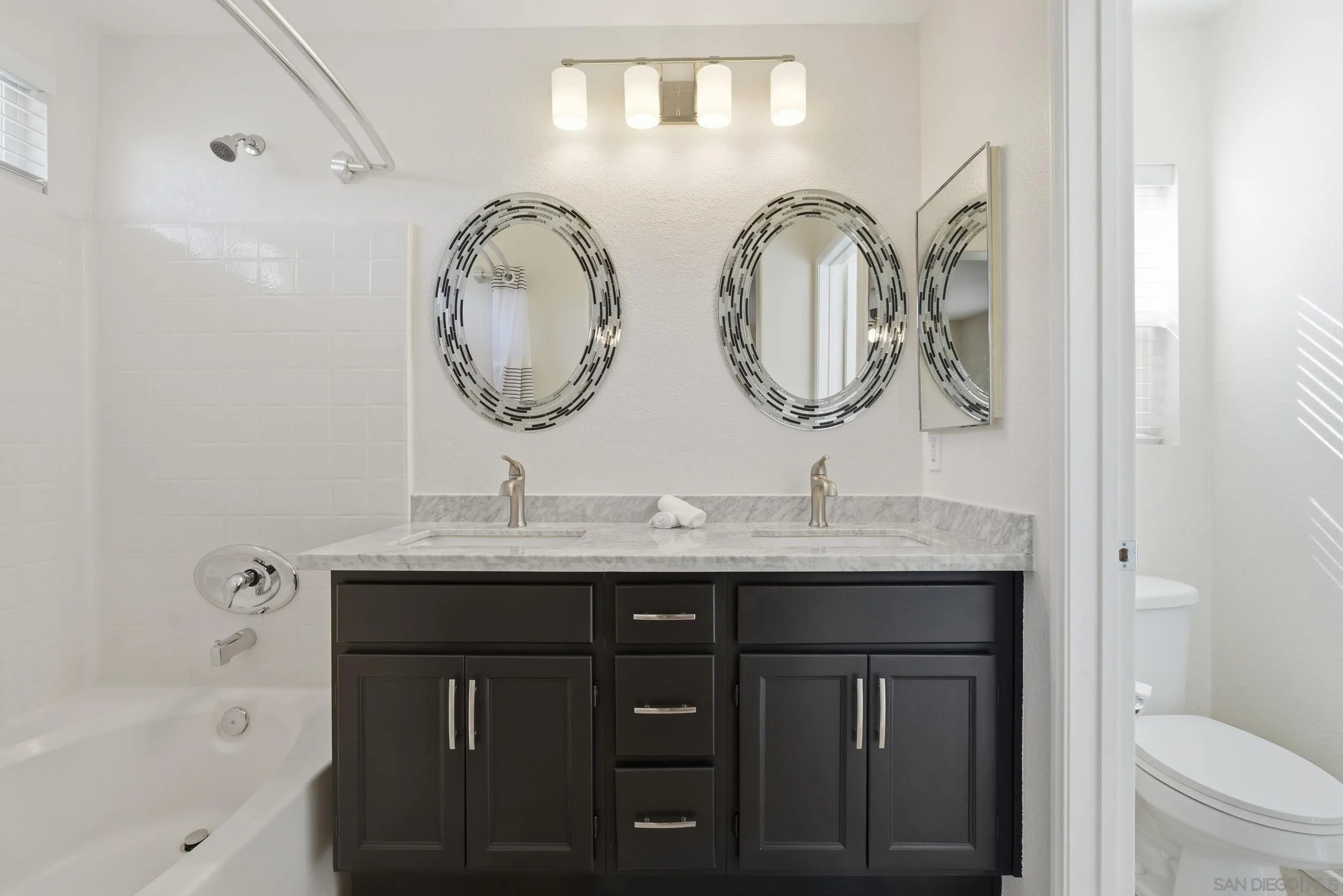 Photo #14: 260003228 Listing: Photo #14