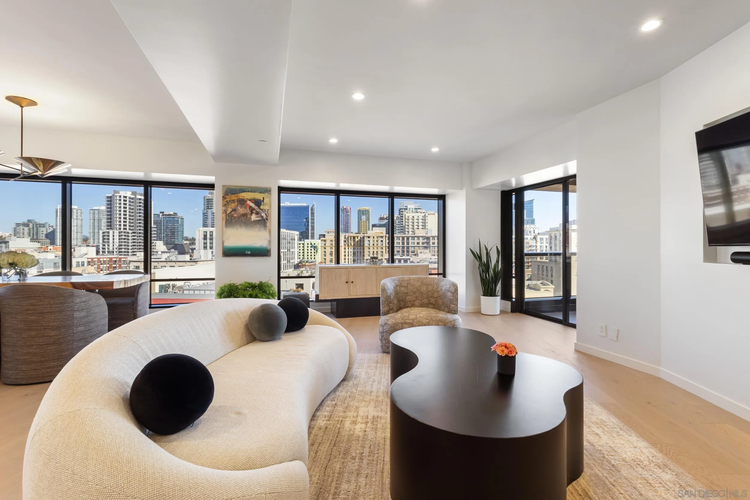 Photo #8: 260003230 Listing: Photo #8