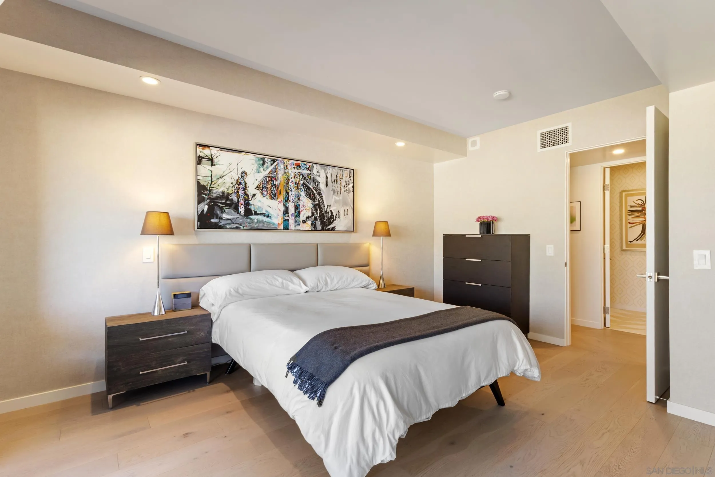 https://cdn.realtyfeed.com/cdn/127/260003230/87f914834438cfea840d882fe03fd58e.webp