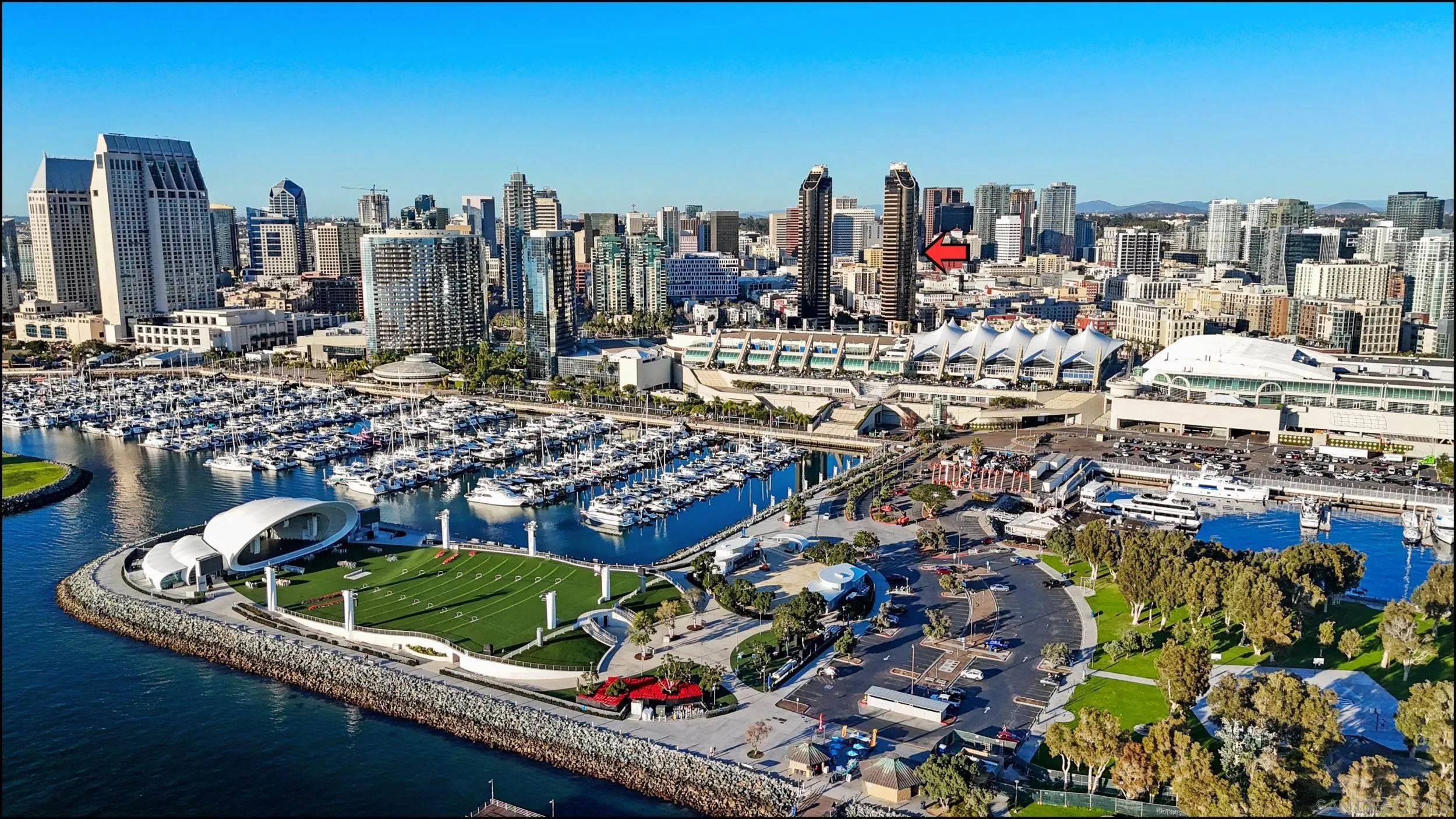 https://cdn.realtyfeed.com/cdn/127/260003230/8bfaff79e60344e569749937e0c43a52.webp