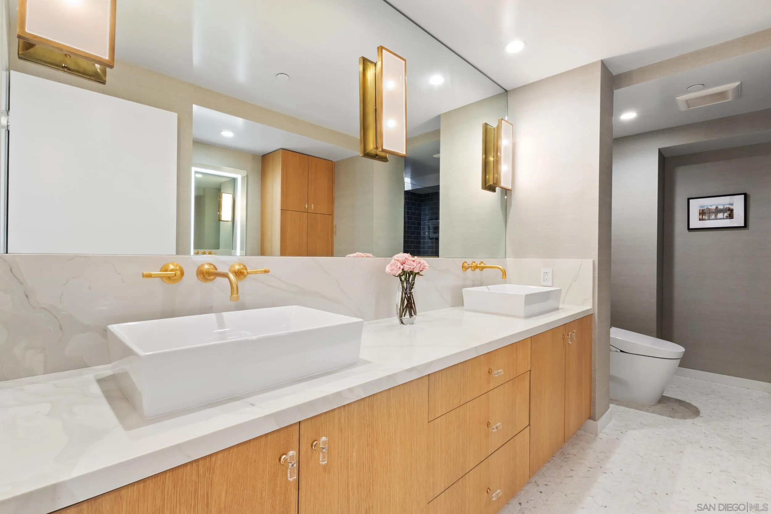 https://cdn.realtyfeed.com/cdn/127/260003230/9fc32e7187386efb7c12b7251e801e46.webp