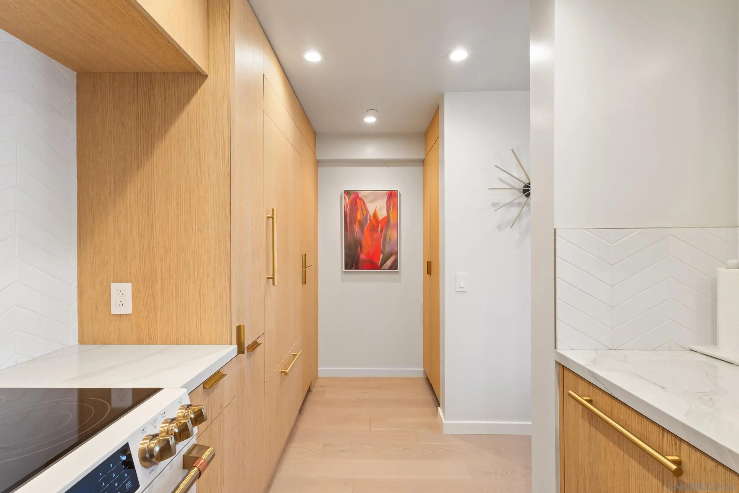https://cdn.realtyfeed.com/cdn/127/260003230/dddd9b6b25948bd54864b84223623ced.webp
